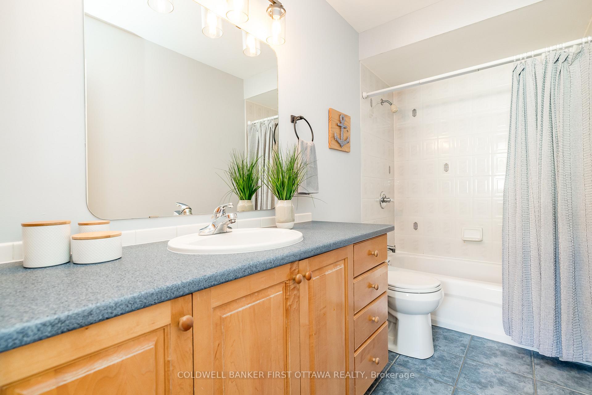 Photo 35 of 491 Meadowbreeze Drive, Ottawa, Kanata - Emerald Meadows/Trailwest — HOMEH