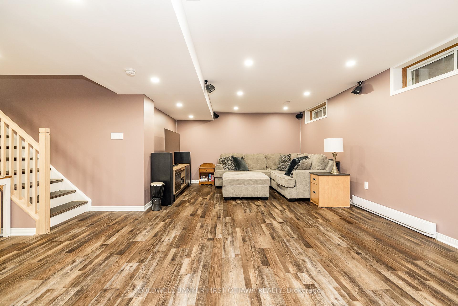 Photo 39 of 491 Meadowbreeze Drive, Ottawa, Kanata - Emerald Meadows/Trailwest — HOMEH