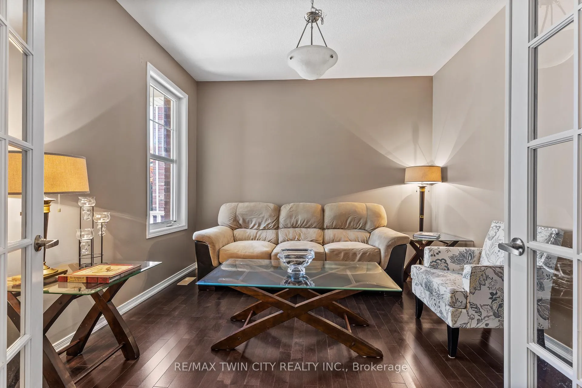 Photo 5 of 304 Falling Green Crescent, Kitchener — HOMEH