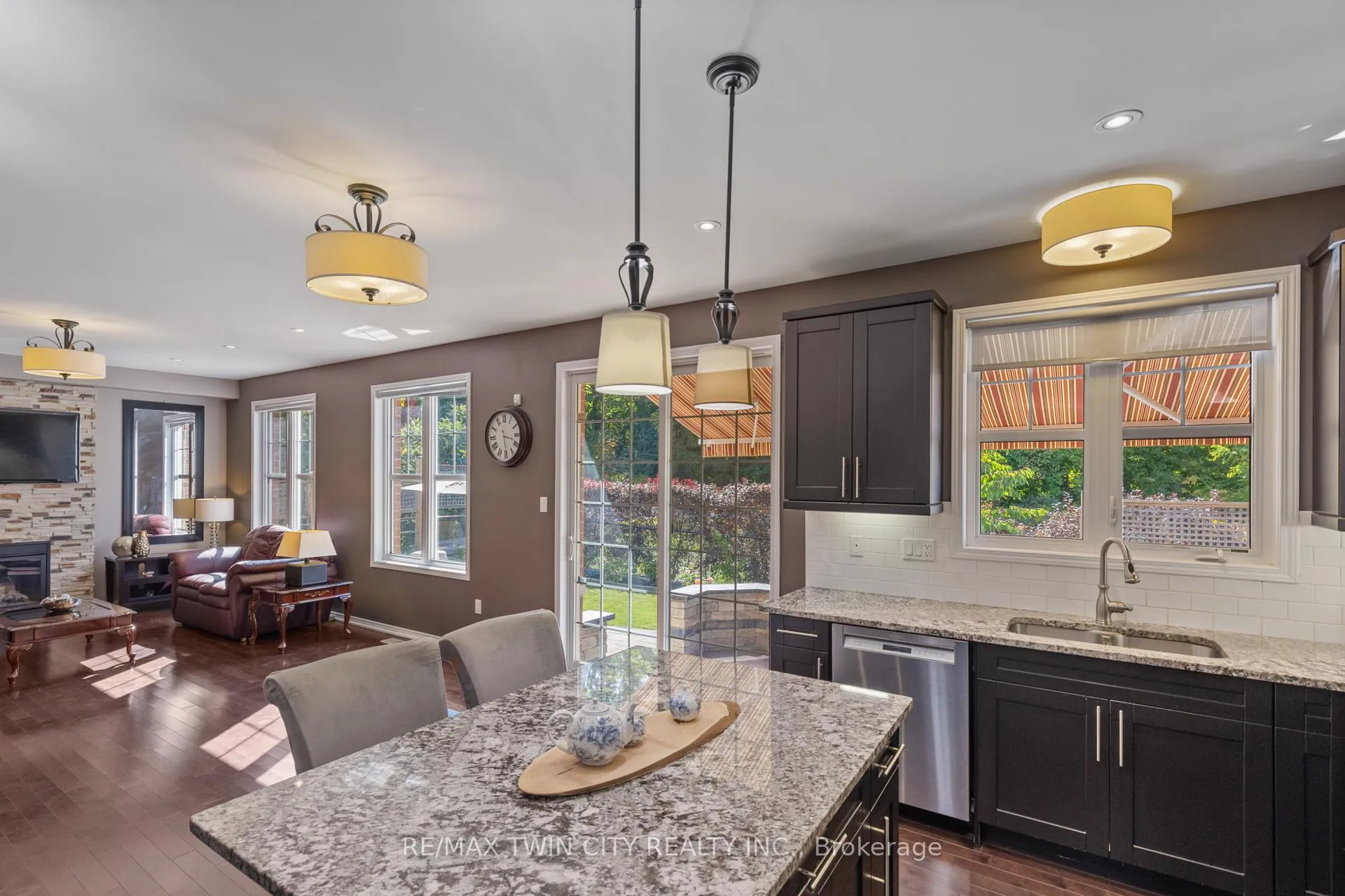 Photo 14 of 304 Falling Green Crescent, Kitchener — HOMEH