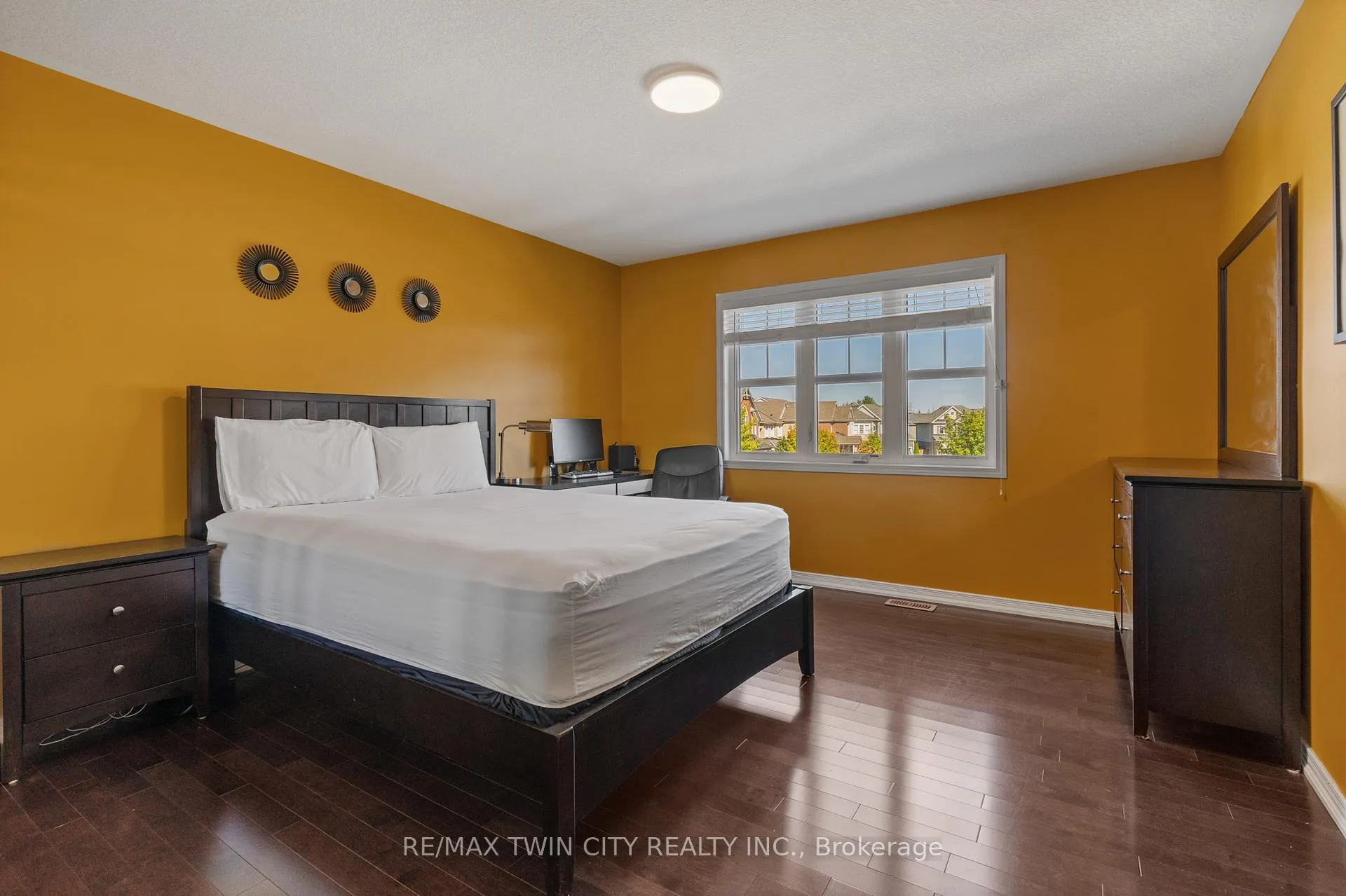 Photo 21 of 304 Falling Green Crescent, Kitchener — HOMEH