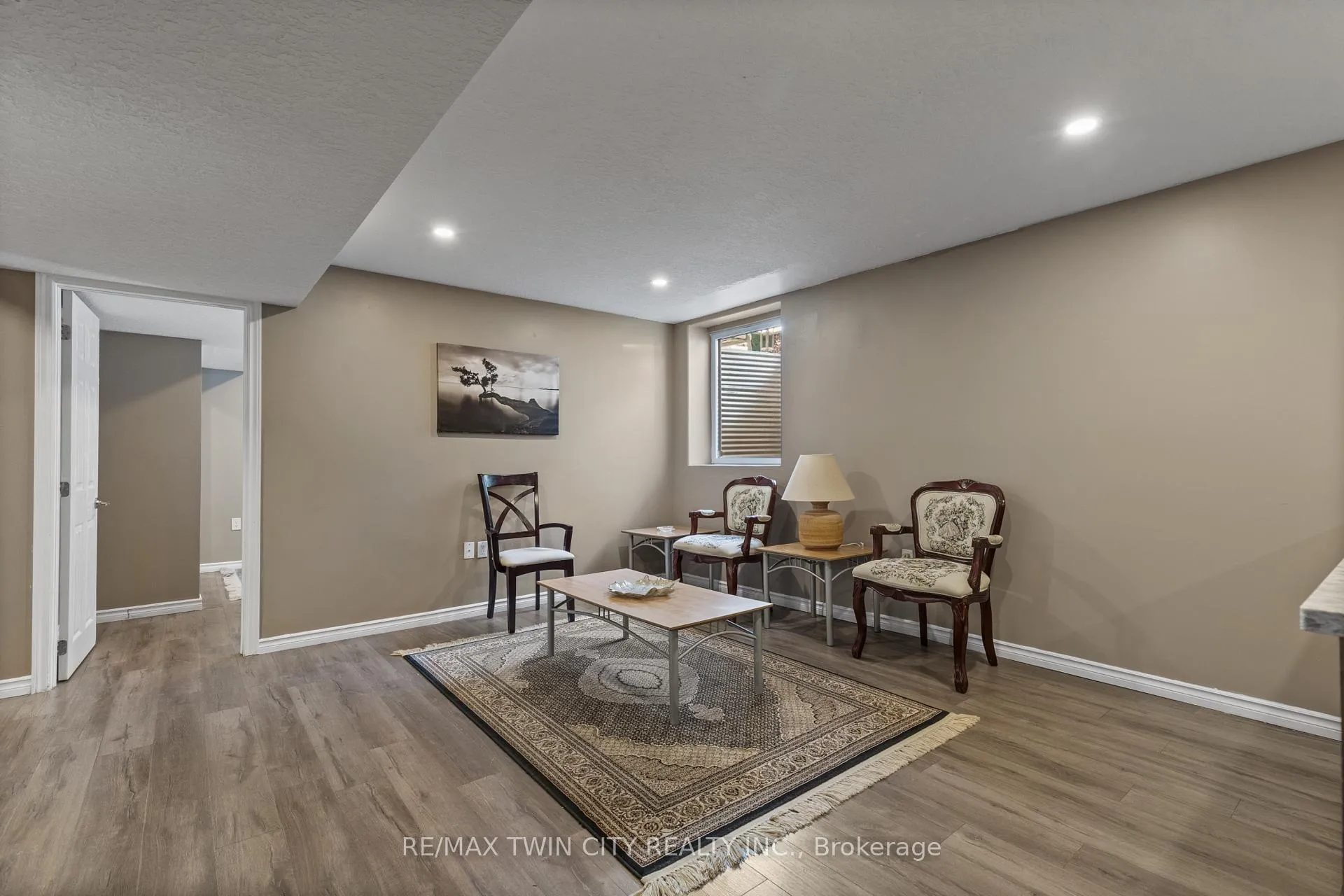 Photo 27 of 304 Falling Green Crescent, Kitchener — HOMEH
