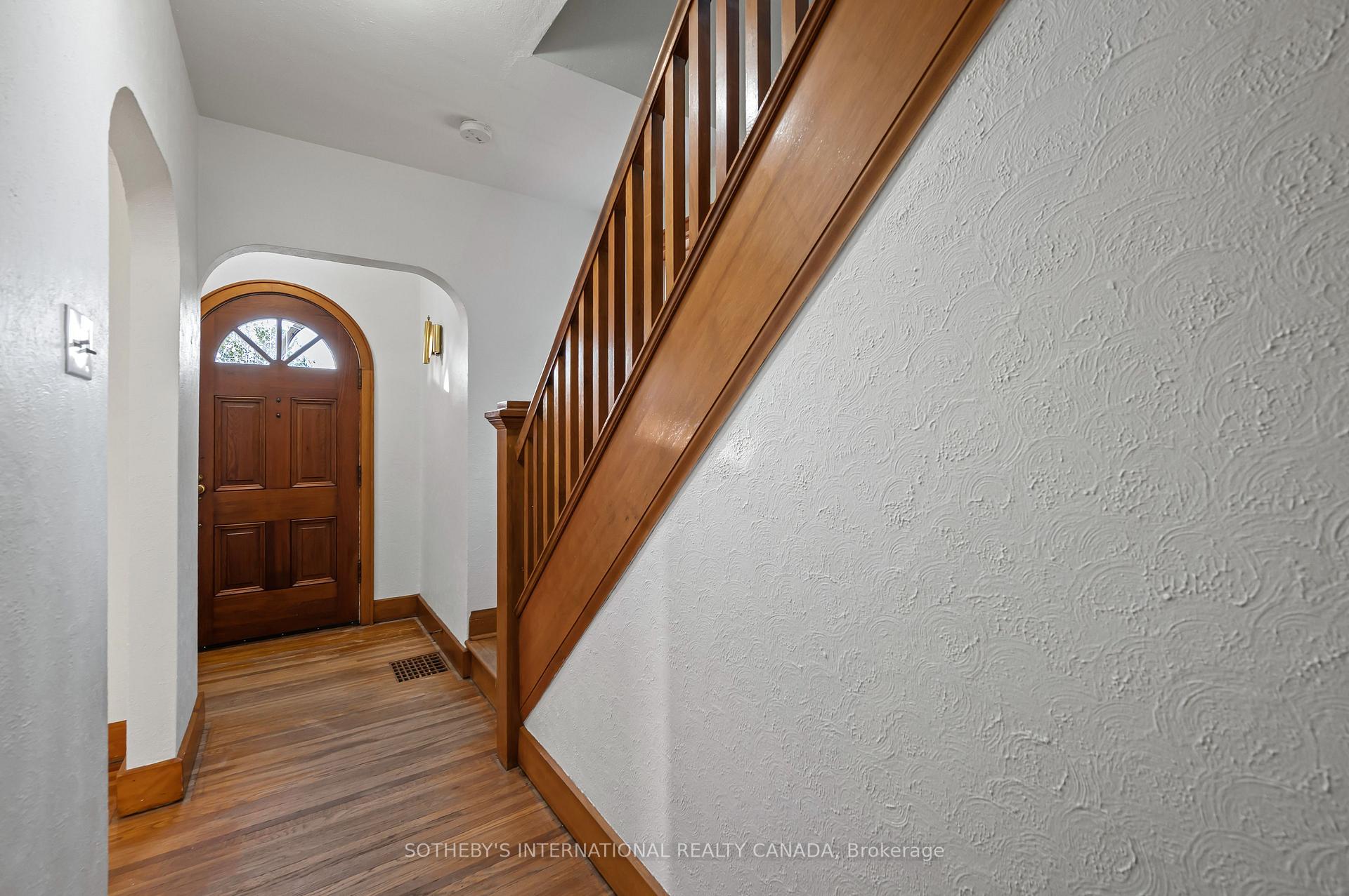 Photo 5 of 185 Highland Road W, Kitchener — HOMEH