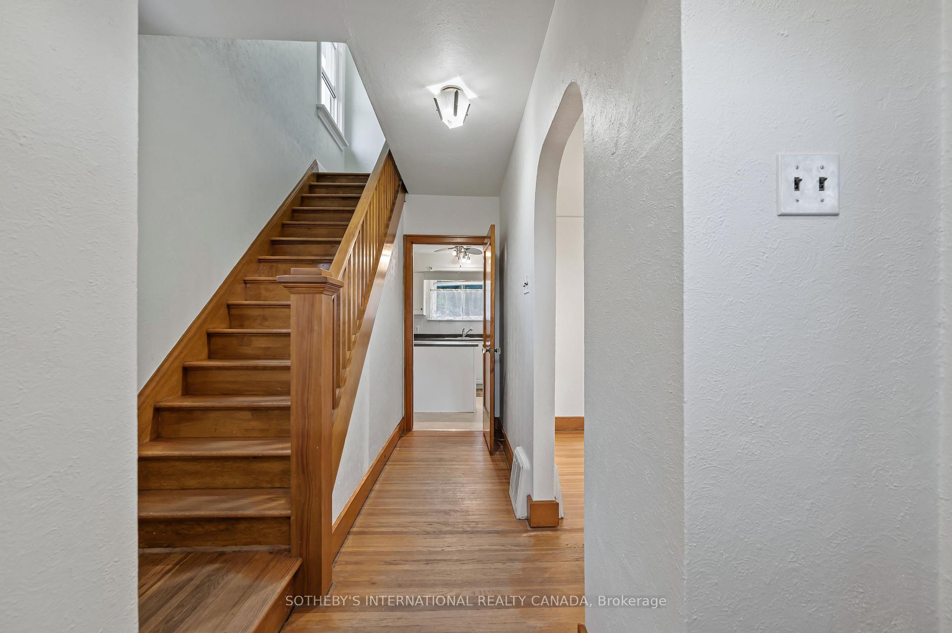 Photo 7 of 185 Highland Road W, Kitchener — HOMEH