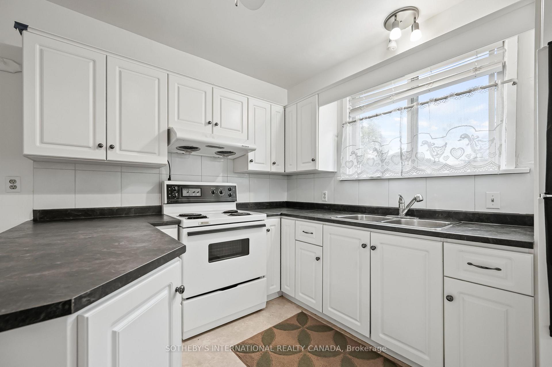 Photo 16 of 185 Highland Road W, Kitchener — HOMEH