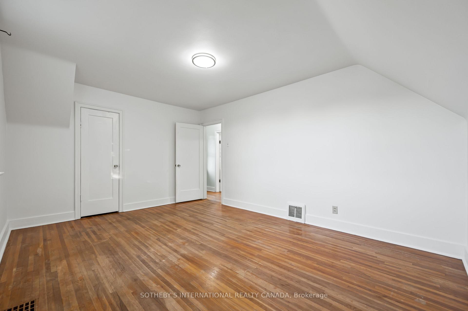 Photo 23 of 185 Highland Road W, Kitchener — HOMEH