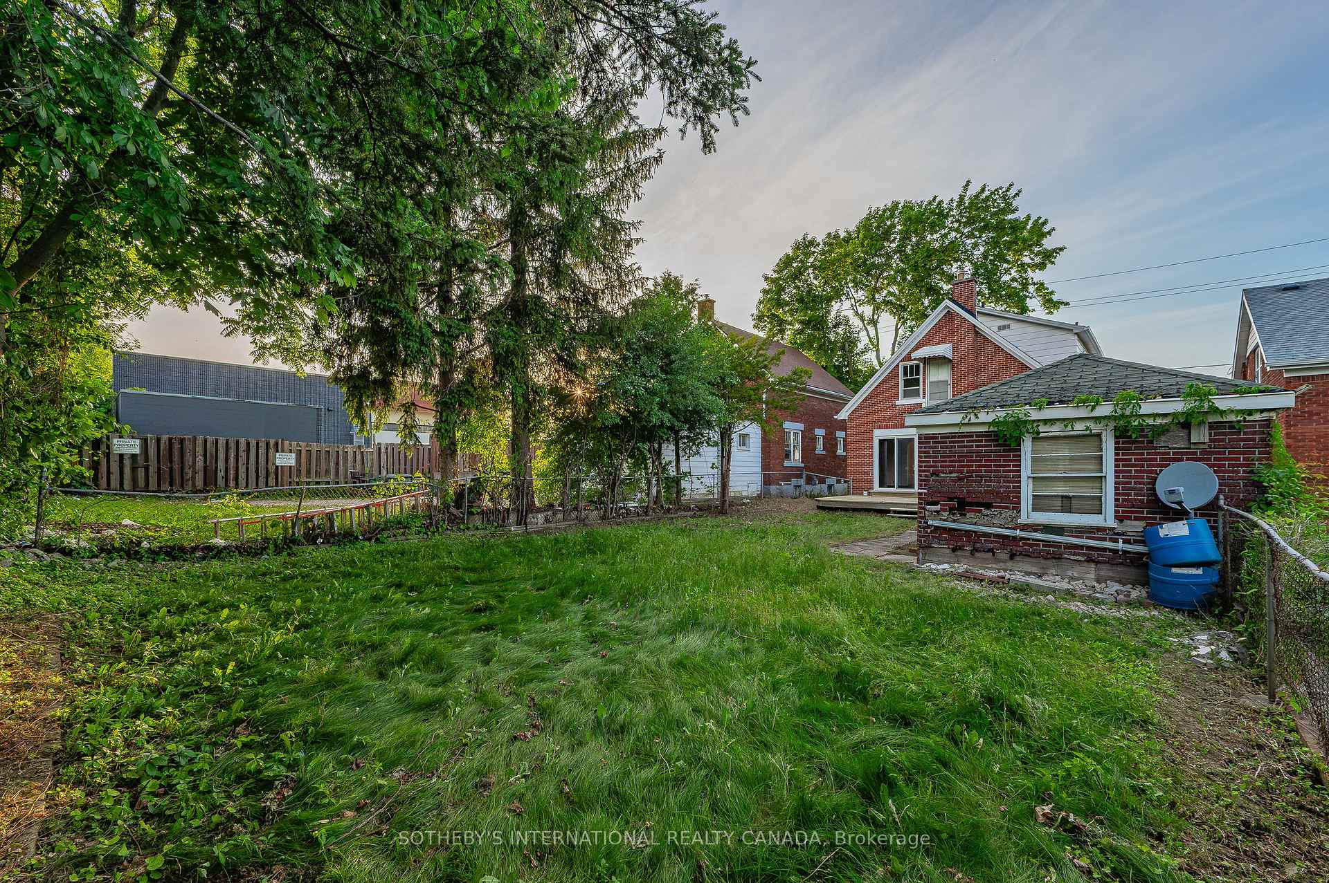 Photo 44 of 185 Highland Road W, Kitchener — HOMEH