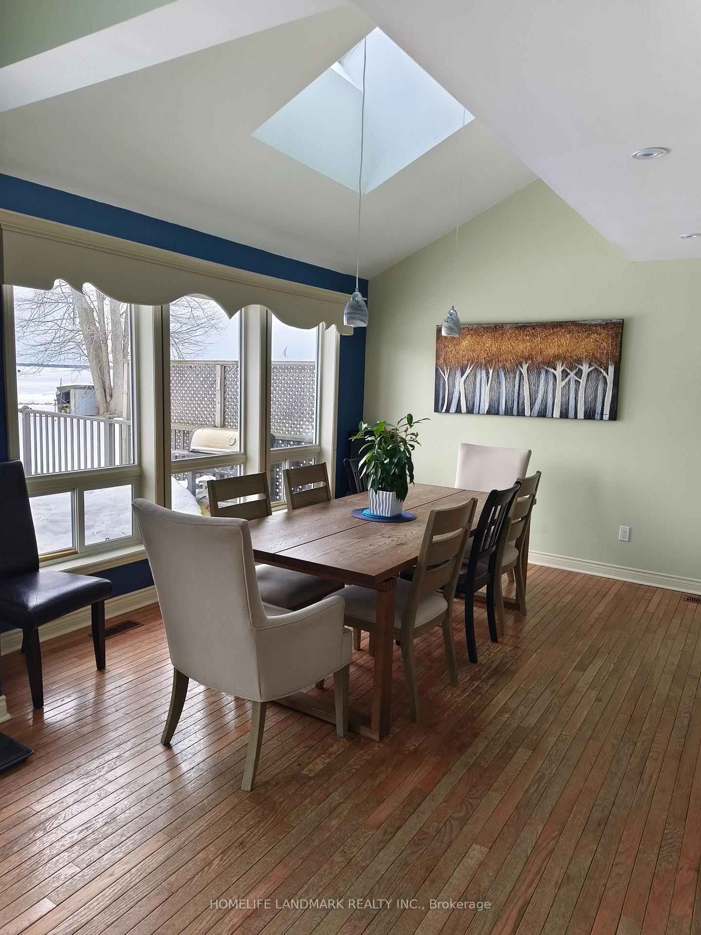 Photo 4 of 155 Lakeshore Boulevard, Innisfil, Rural Innisfil — HOMEH