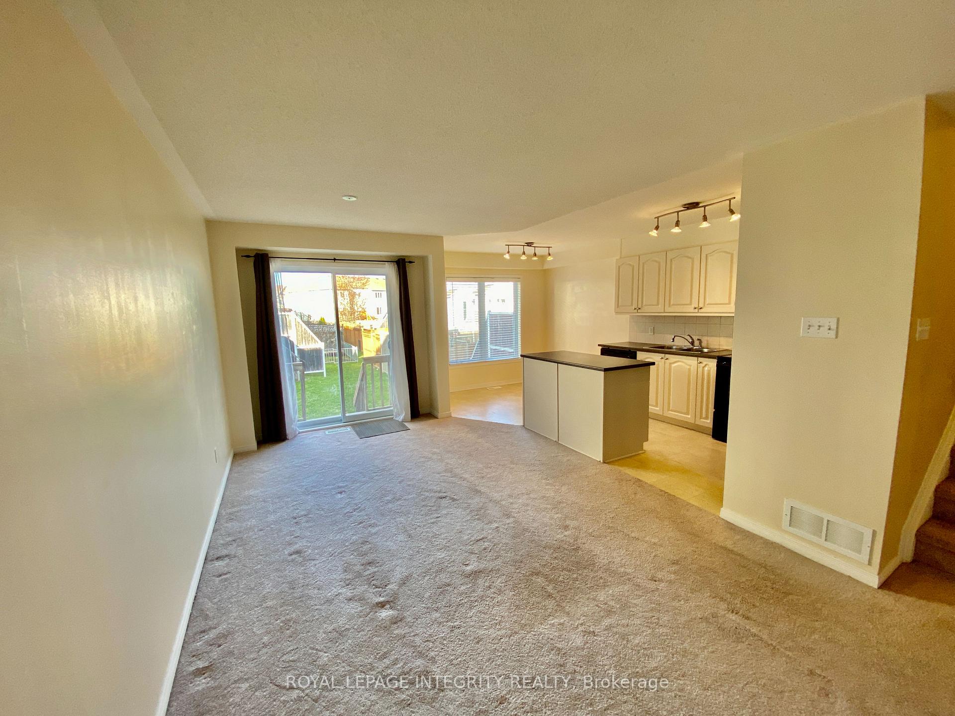 Photo 5 of 137 Freeport Drive, Ottawa, Kanata - Emerald Meadows/Trailwest — HOMEH
