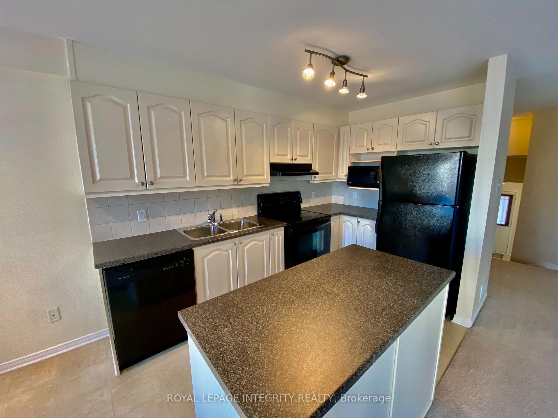 Photo 7 of 137 Freeport Drive, Ottawa, Kanata - Emerald Meadows/Trailwest — HOMEH