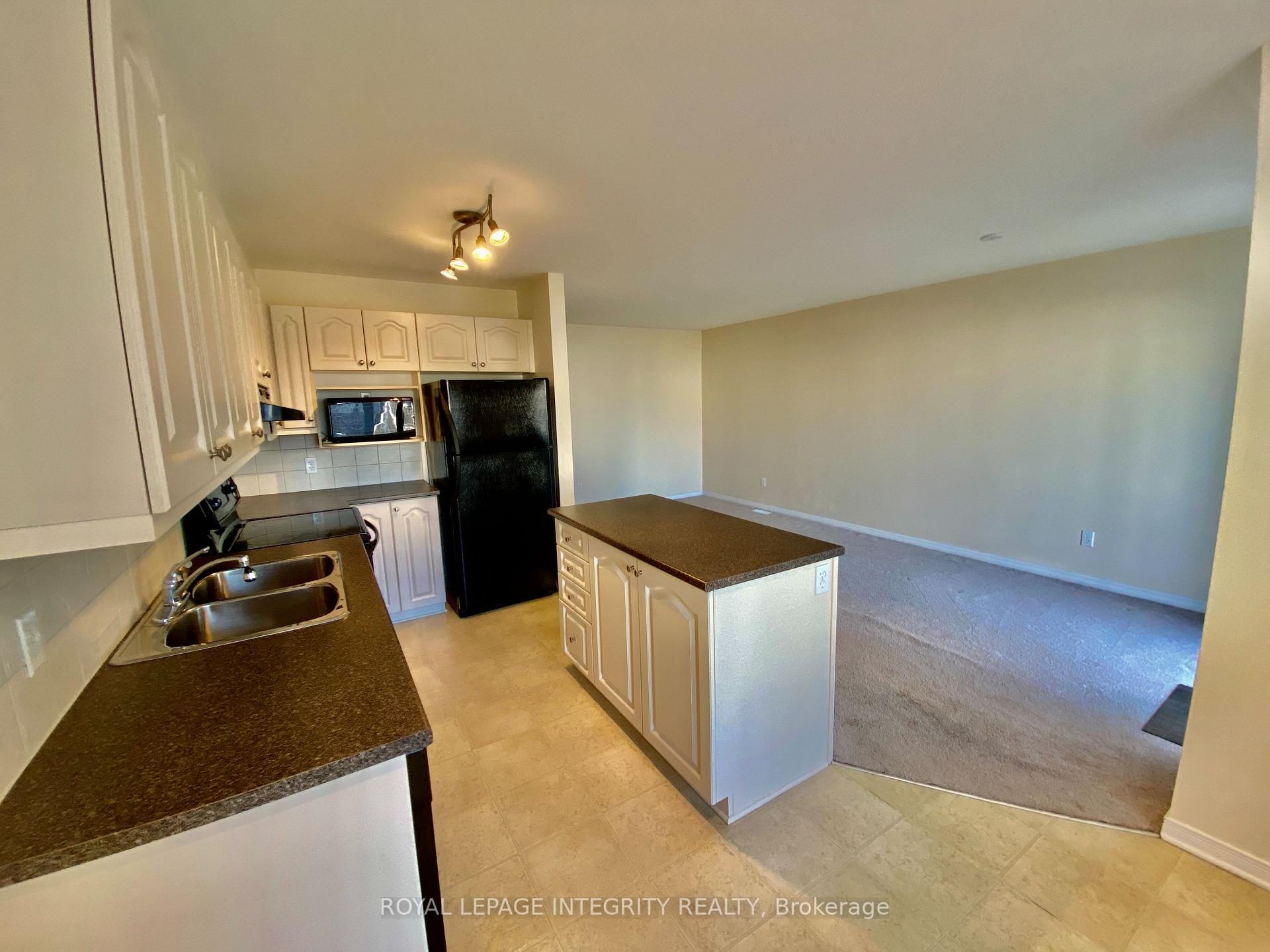 Photo 10 of 137 Freeport Drive, Ottawa, Kanata - Emerald Meadows/Trailwest — HOMEH