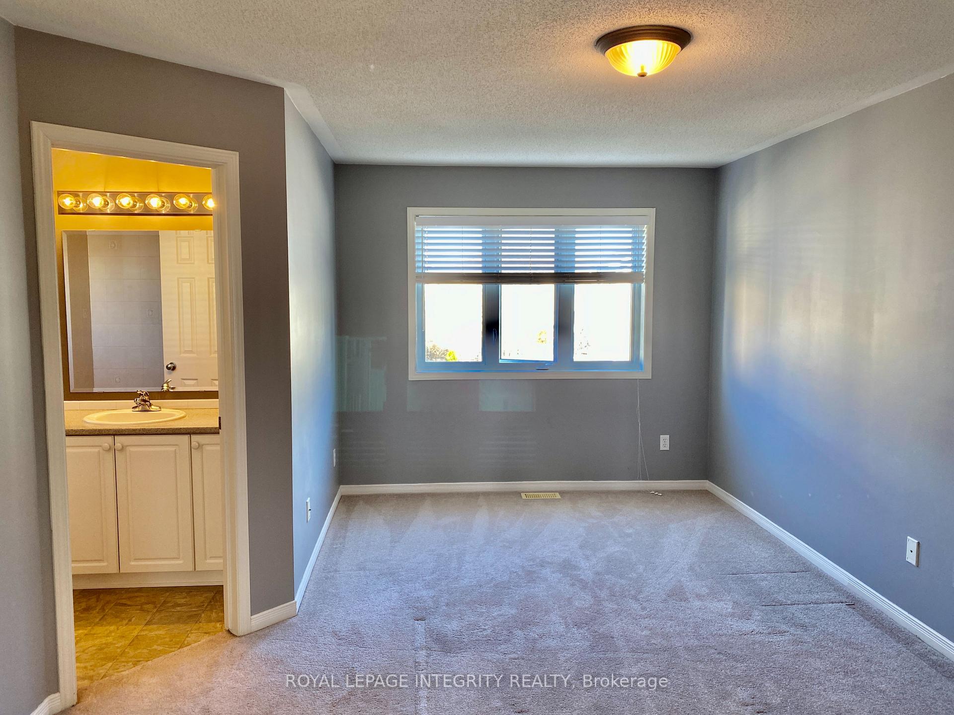 Photo 12 of 137 Freeport Drive, Ottawa, Kanata - Emerald Meadows/Trailwest — HOMEH