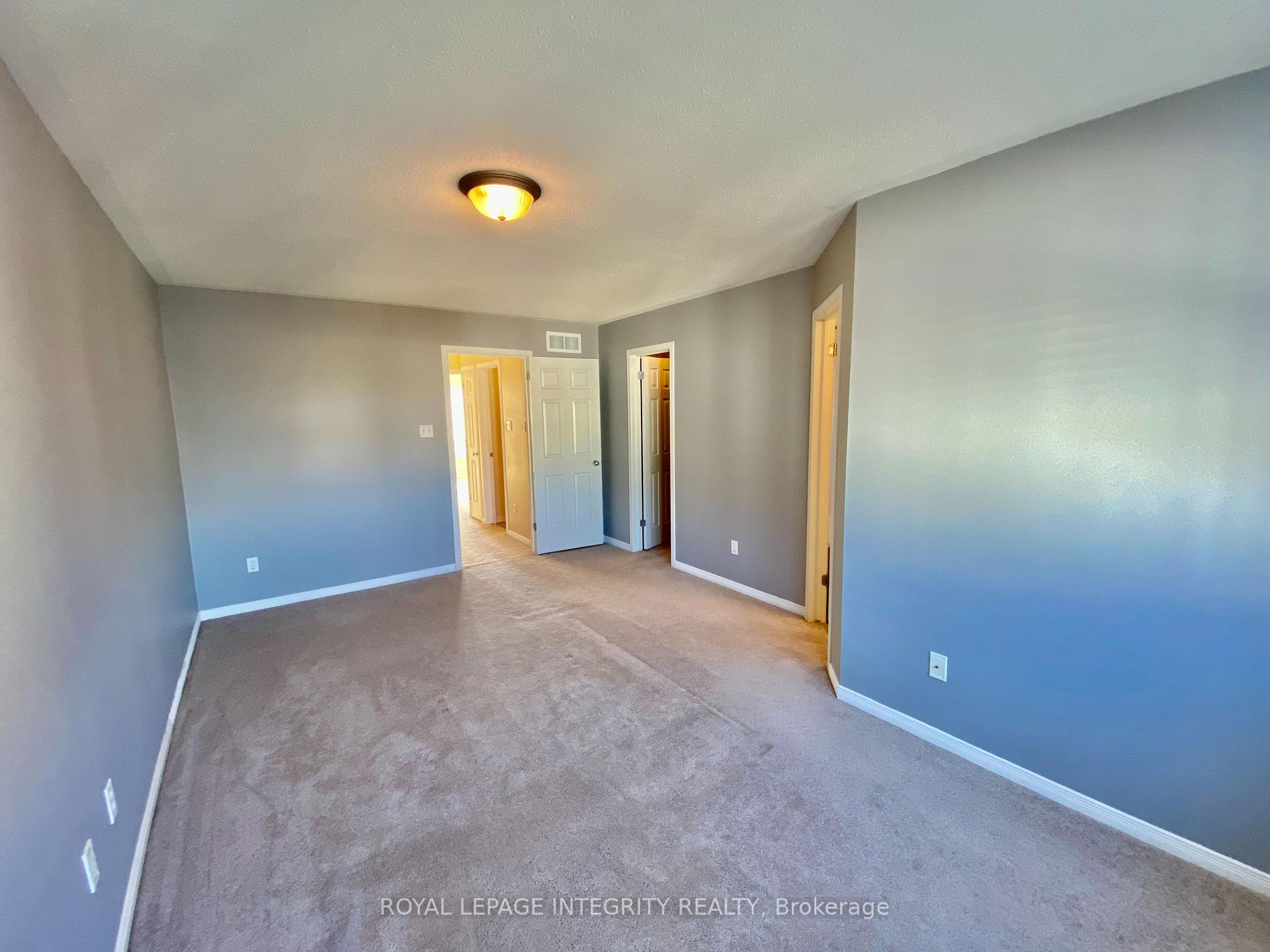 Photo 15 of 137 Freeport Drive, Ottawa, Kanata - Emerald Meadows/Trailwest — HOMEH