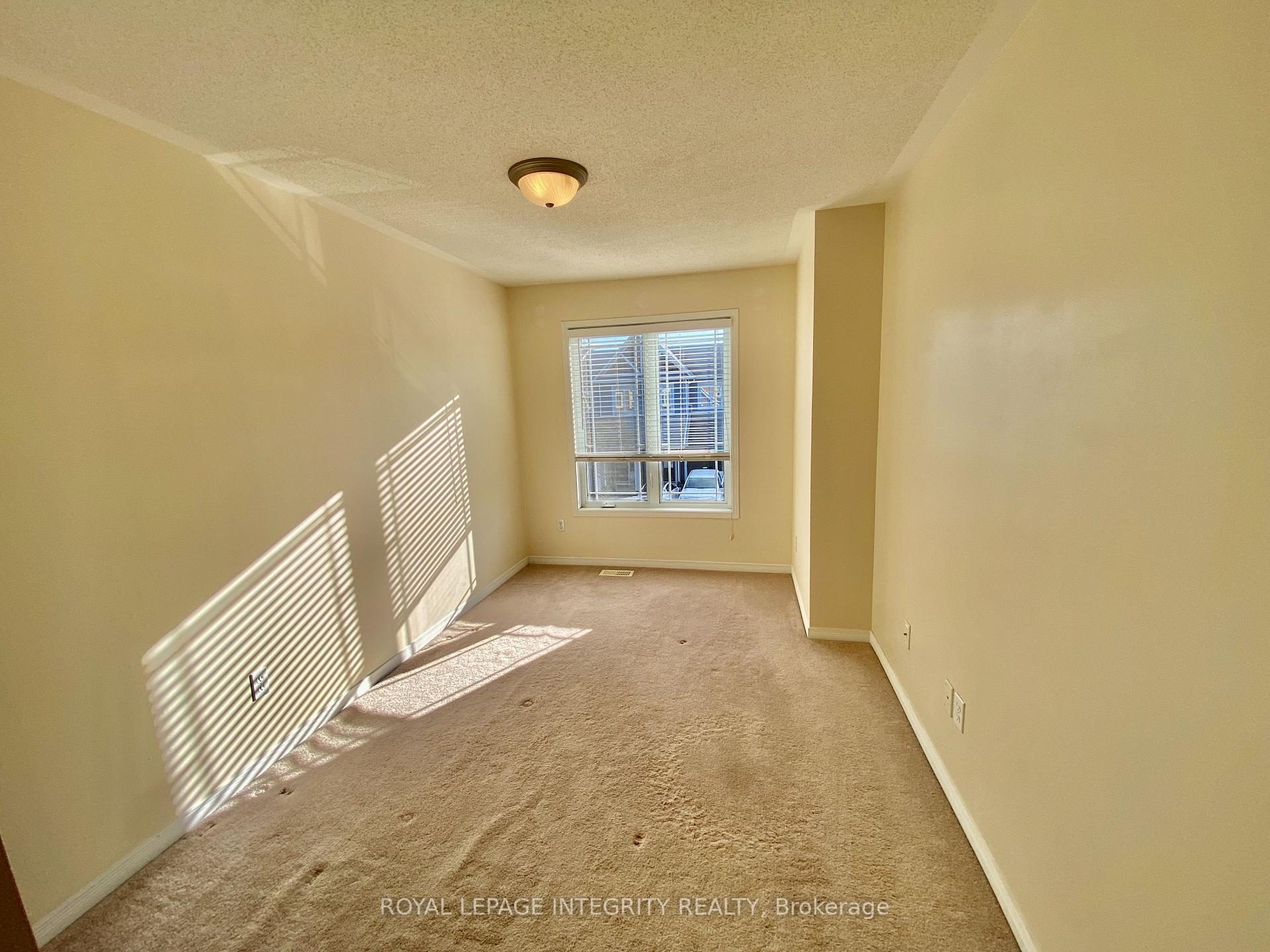Photo 18 of 137 Freeport Drive, Ottawa, Kanata - Emerald Meadows/Trailwest — HOMEH