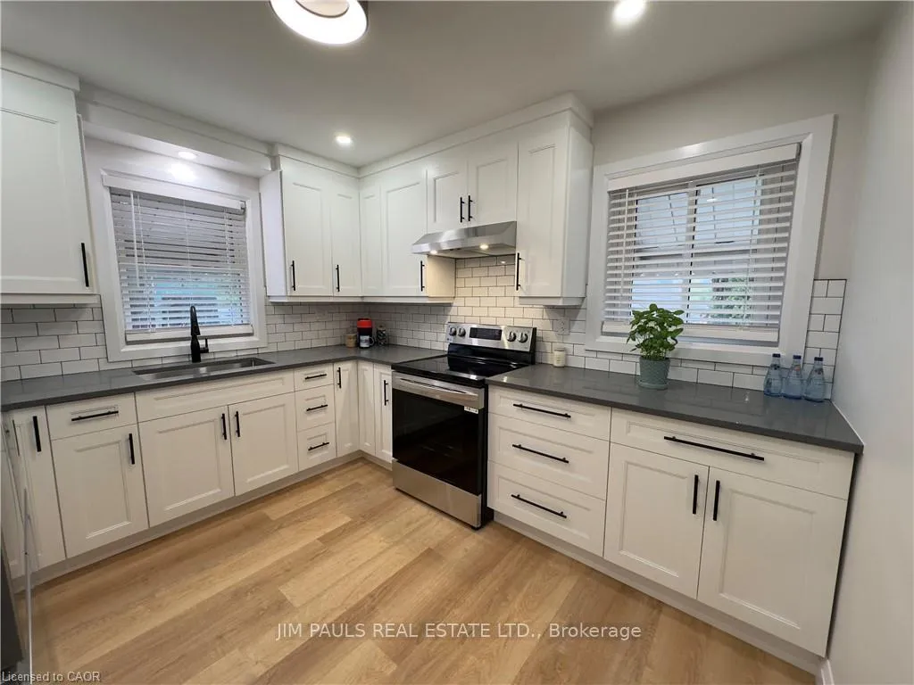 Photo 10 of 232 Rodgers Road, Hamilton, Bartonville — HOMEH