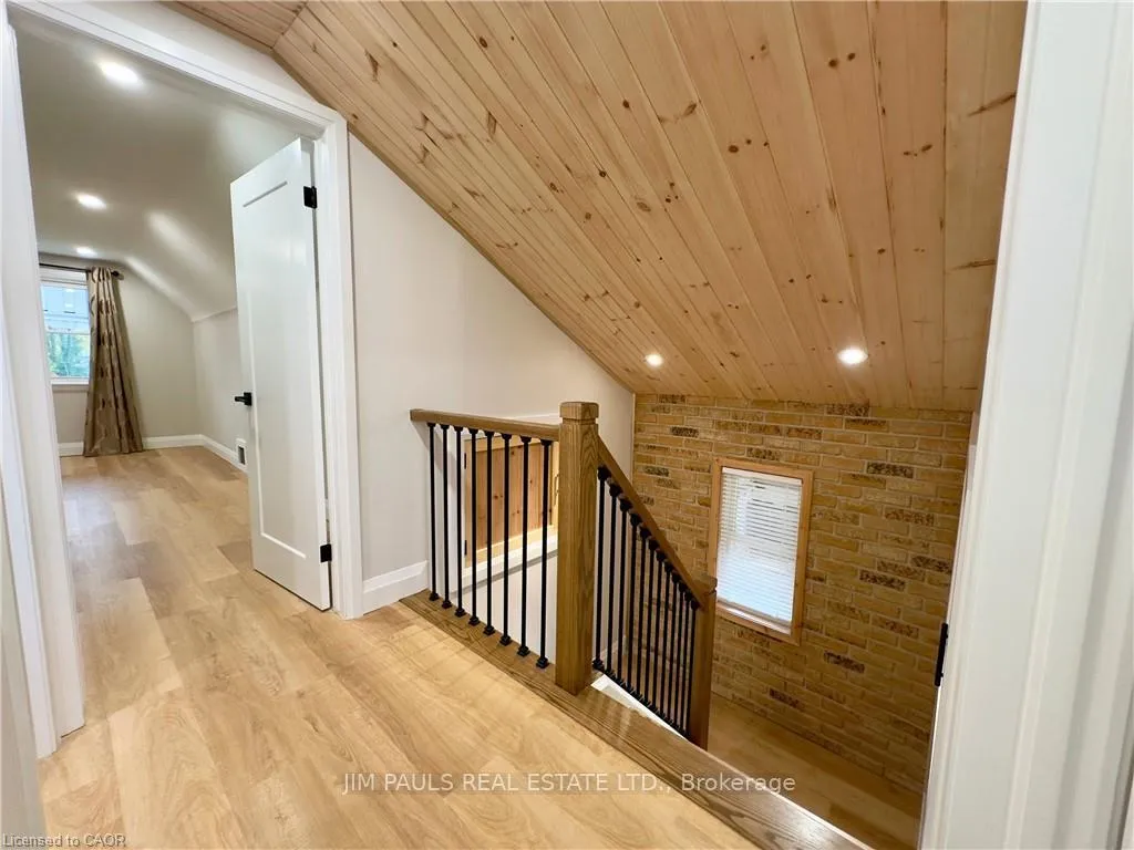 Photo 14 of 232 Rodgers Road, Hamilton, Bartonville — HOMEH