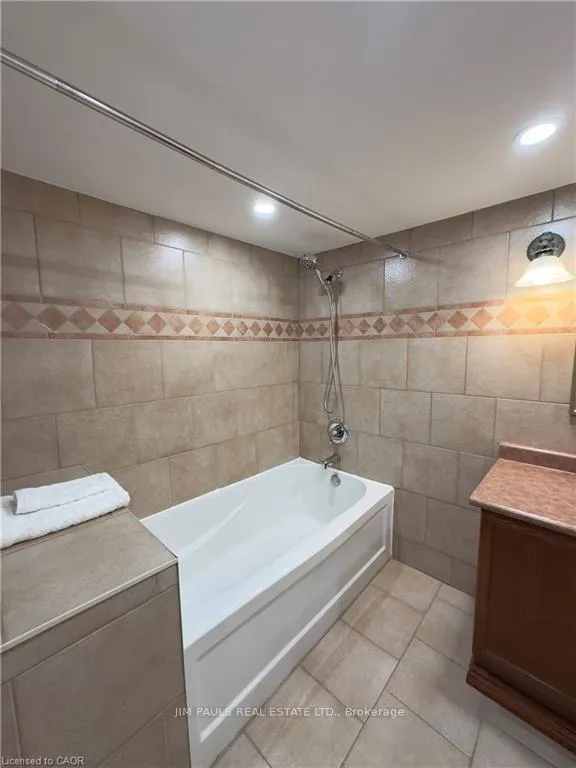 Photo 24 of 232 Rodgers Road, Hamilton, Bartonville — HOMEH