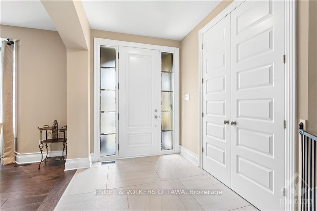 Photo 3 of 812 Percival Crescent, Ottawa, Mahogany Community — HOMEH