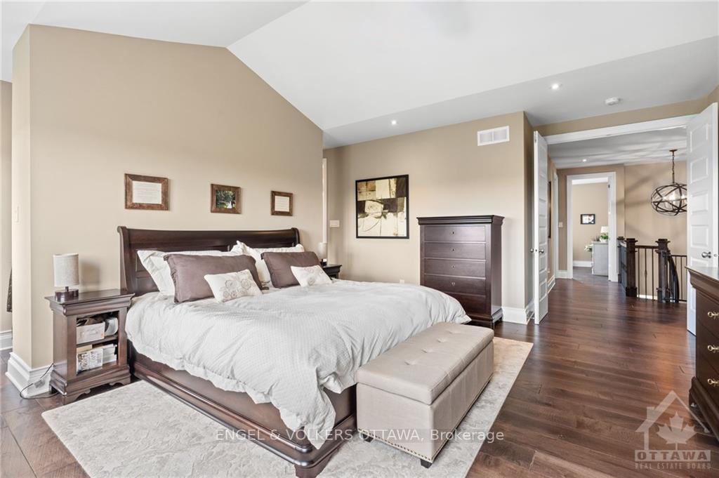 Photo 15 of 812 Percival Crescent, Ottawa, Mahogany Community — HOMEH