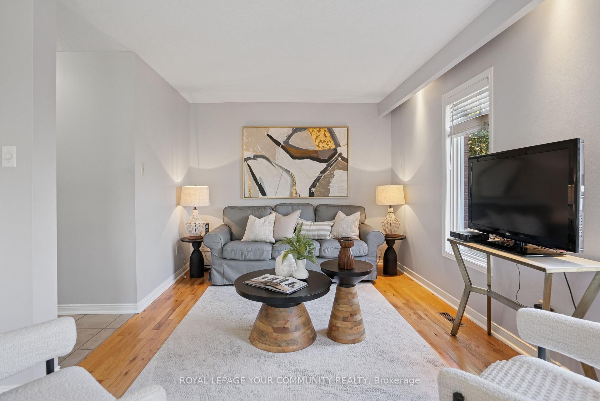 Photo 4 of 99 Durie Lane, Markham, Aileen-Willowbrook — HOMEH
