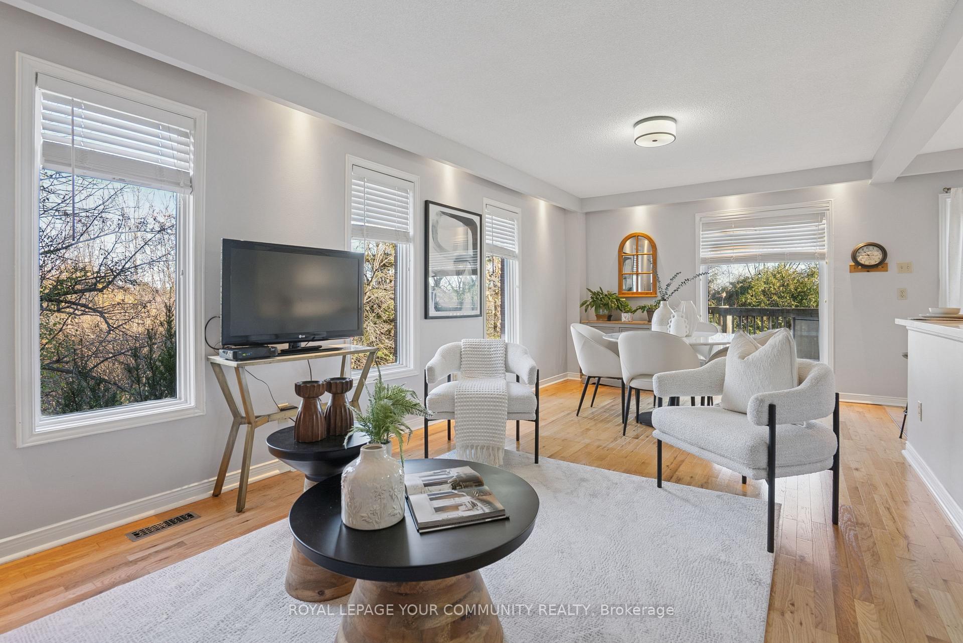 Photo 5 of 99 Durie Lane, Markham, Aileen-Willowbrook — HOMEH
