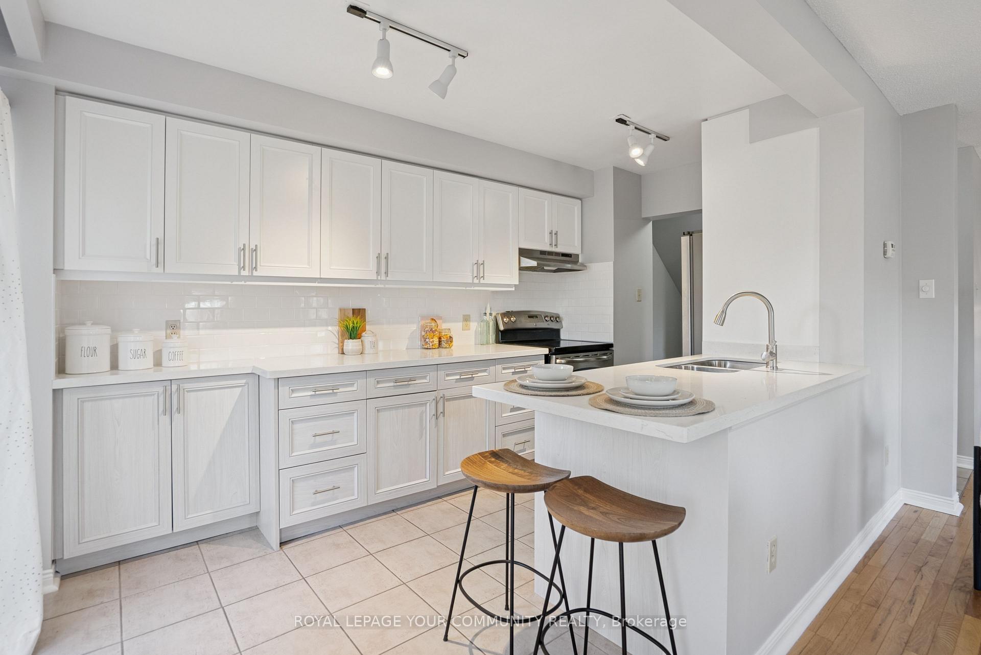 Photo 8 of 99 Durie Lane, Markham, Aileen-Willowbrook — HOMEH