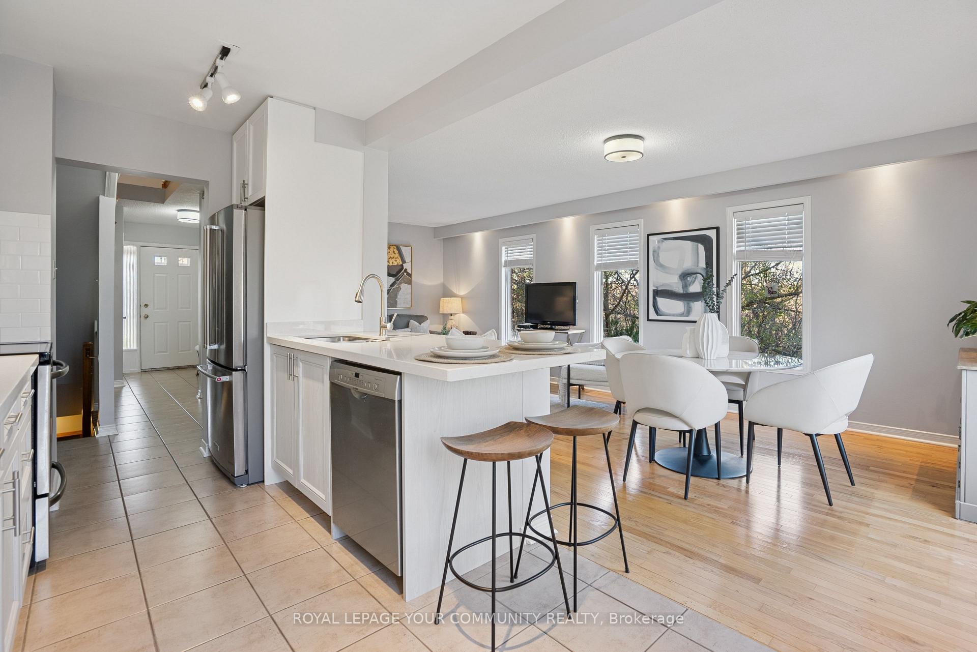 Photo 10 of 99 Durie Lane, Markham, Aileen-Willowbrook — HOMEH
