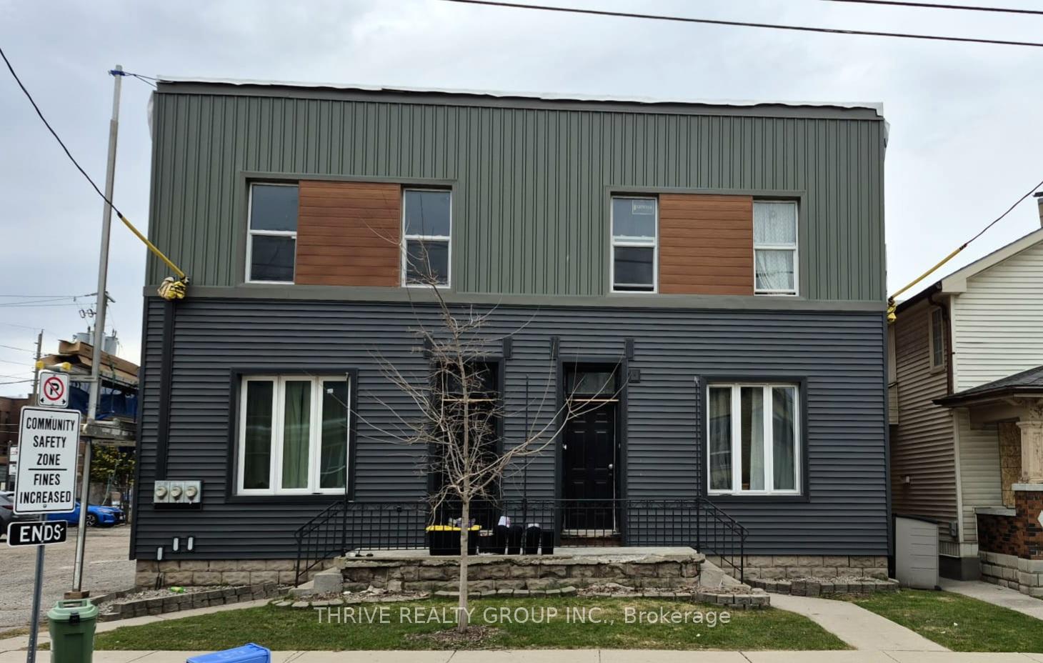 Front of Unit Lower, 261 Clarence Street