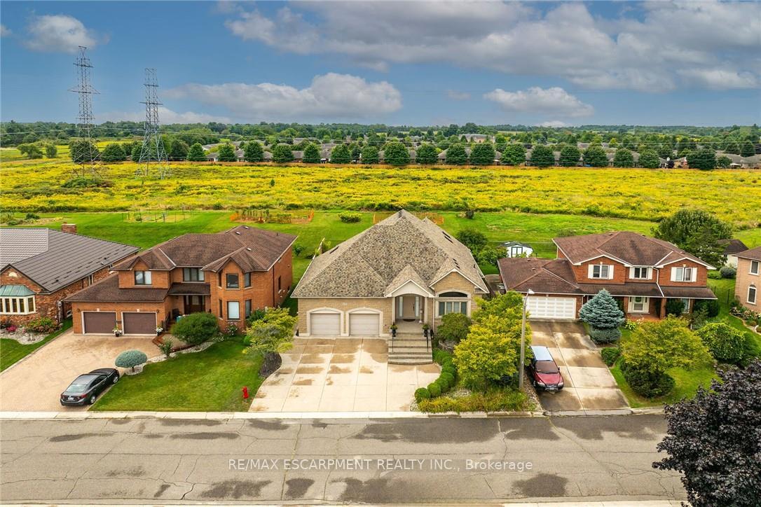 Photo 1 of 117 Christopher Drive, Hamilton, Kennedy — HOMEH