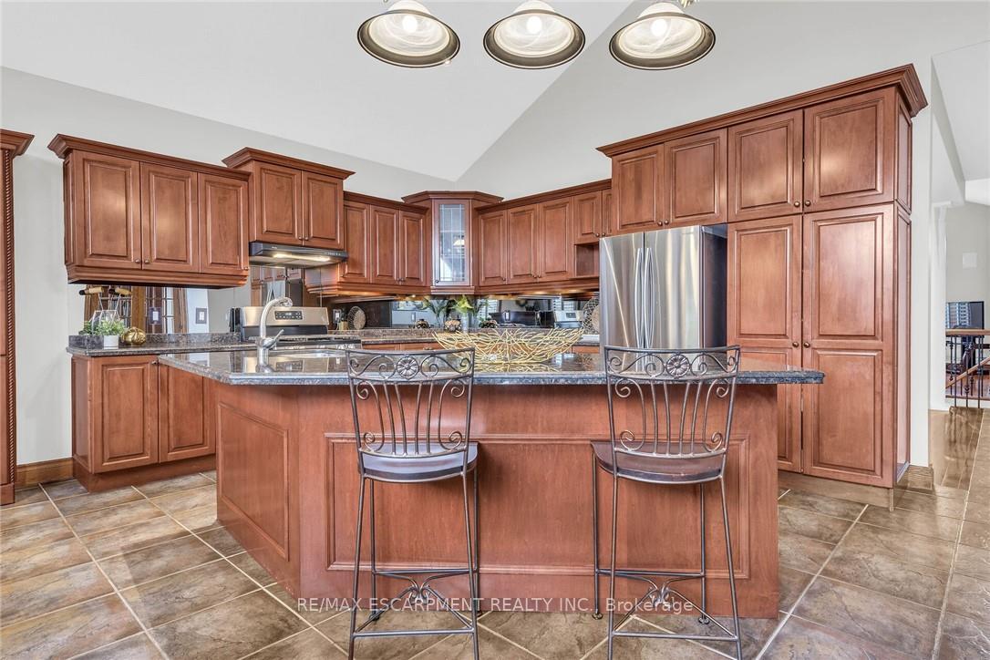 Photo 11 of 117 Christopher Drive, Hamilton, Kennedy — HOMEH
