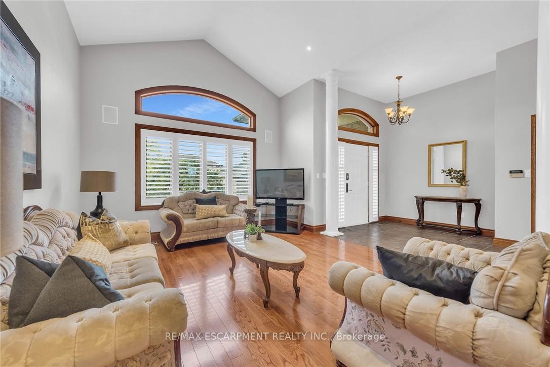Photo 19 of 117 Christopher Drive, Hamilton, Kennedy — HOMEH