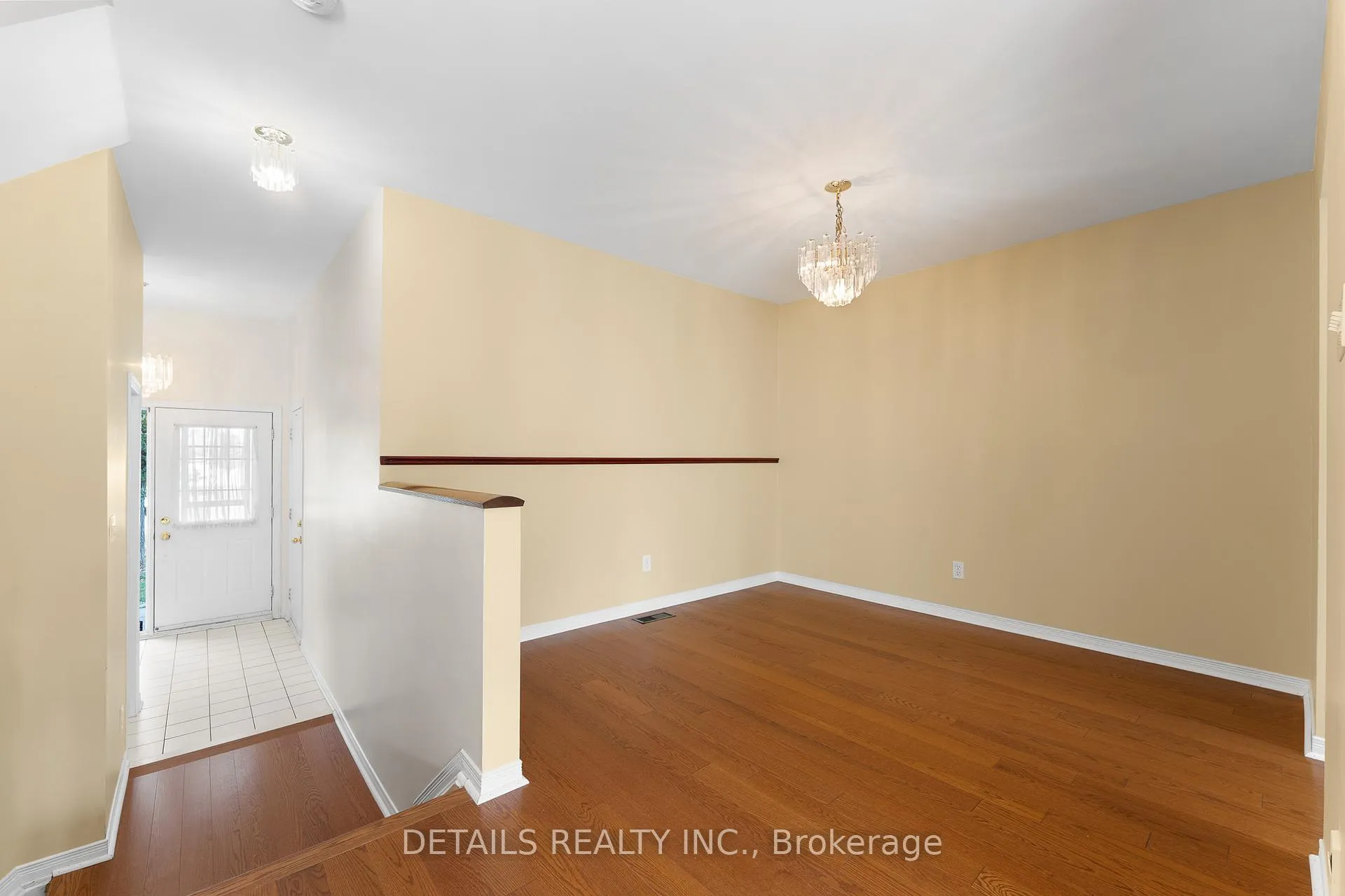 Photo 12 of 32 Crownridge Drive, Ottawa, Kanata - Emerald Meadows/Trailwest — HOMEH