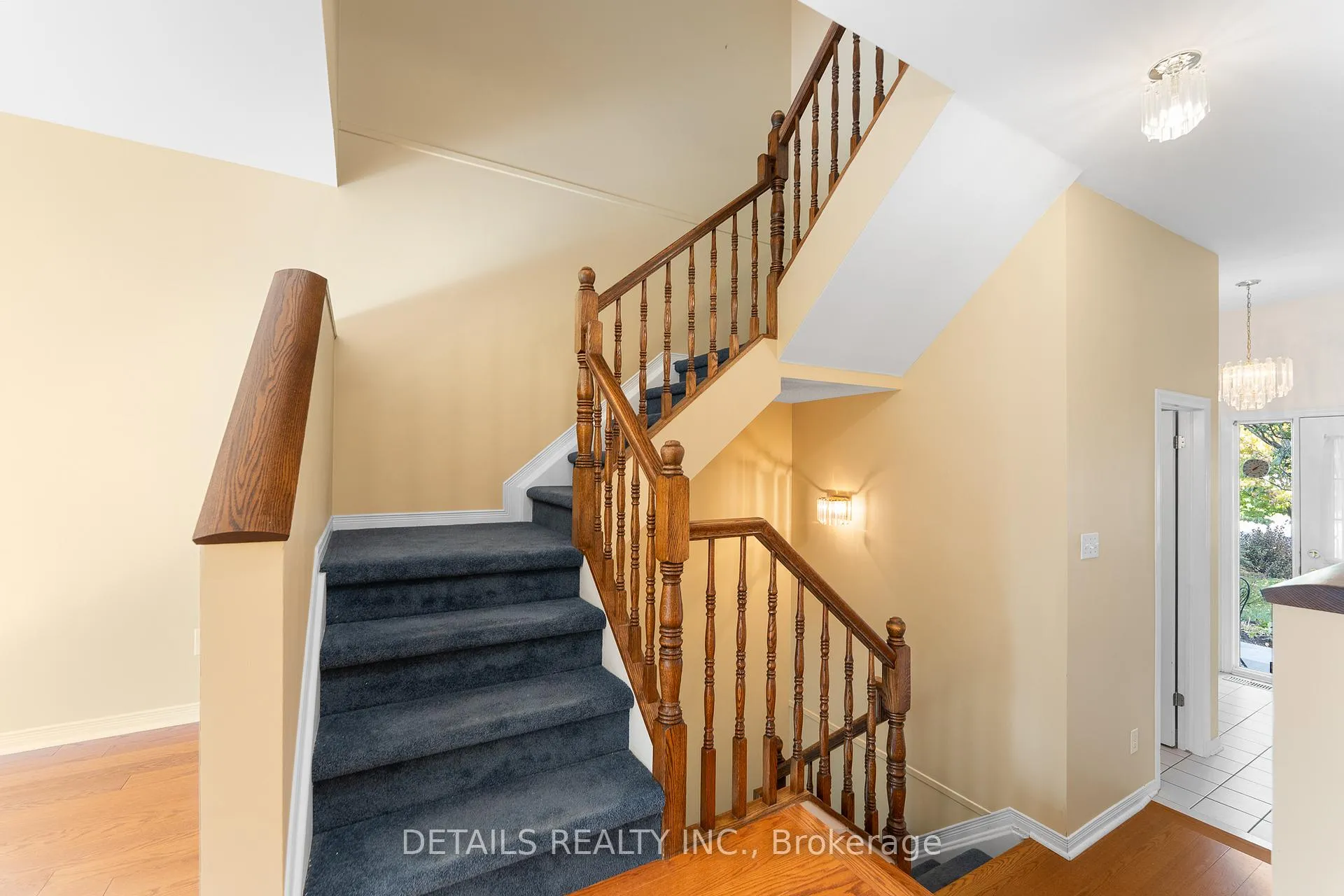 Photo 15 of 32 Crownridge Drive, Ottawa, Kanata - Emerald Meadows/Trailwest — HOMEH