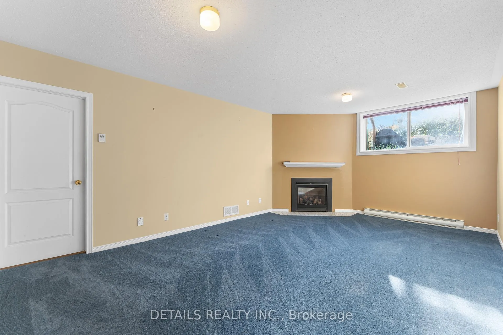 Photo 29 of 32 Crownridge Drive, Ottawa, Kanata - Emerald Meadows/Trailwest — HOMEH