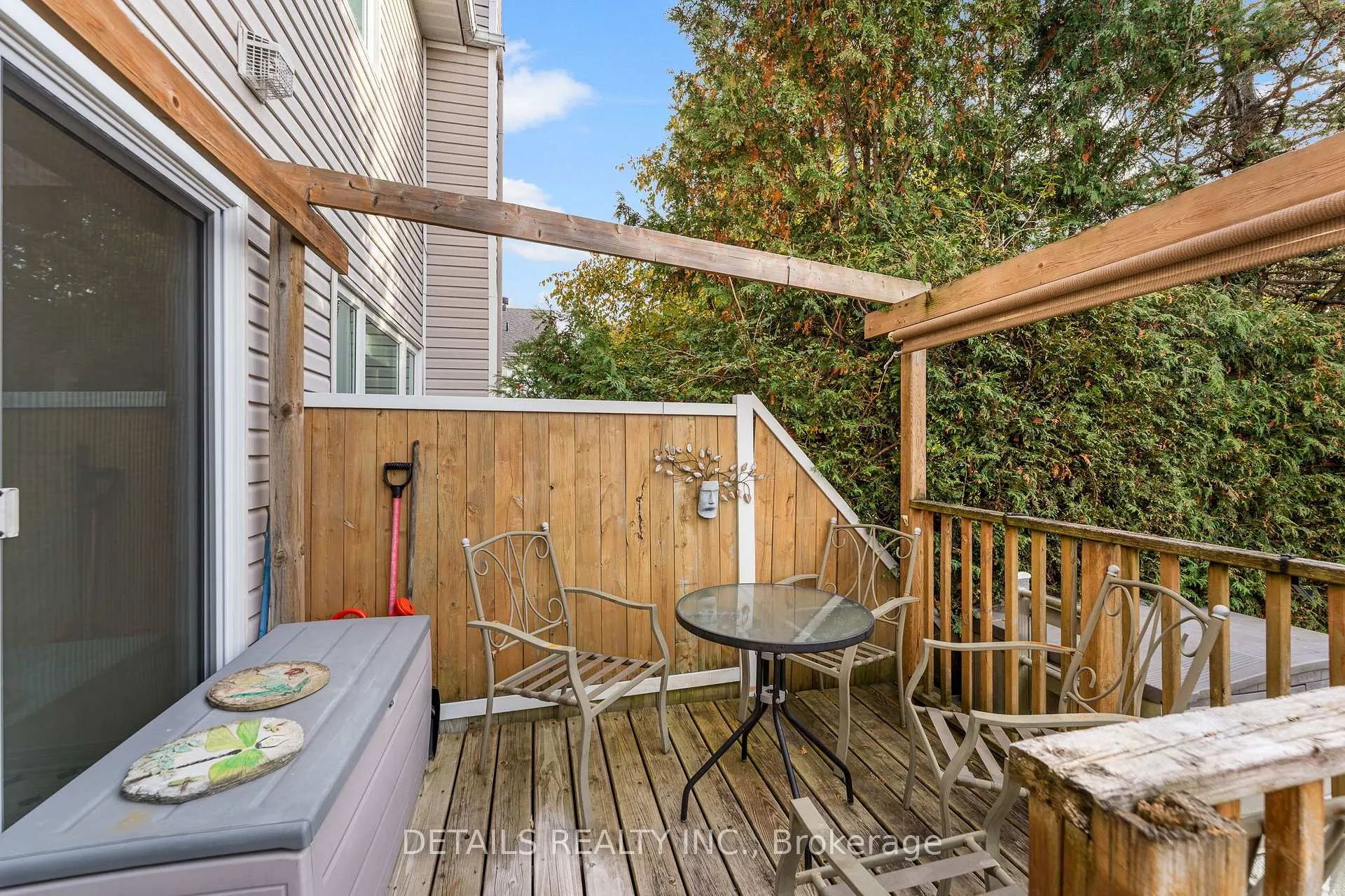 Photo 32 of 32 Crownridge Drive, Ottawa, Kanata - Emerald Meadows/Trailwest — HOMEH