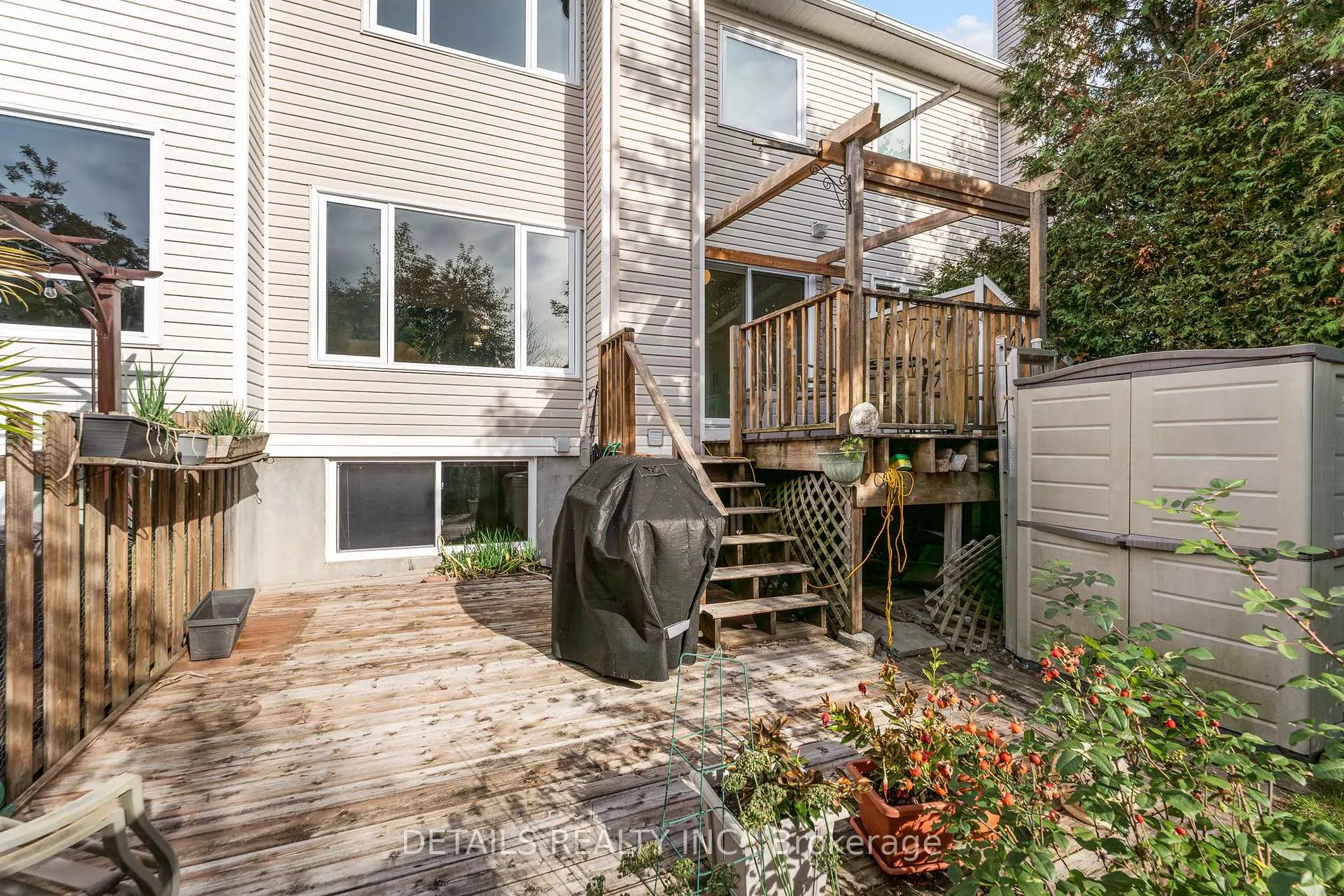 Photo 34 of 32 Crownridge Drive, Ottawa, Kanata - Emerald Meadows/Trailwest — HOMEH