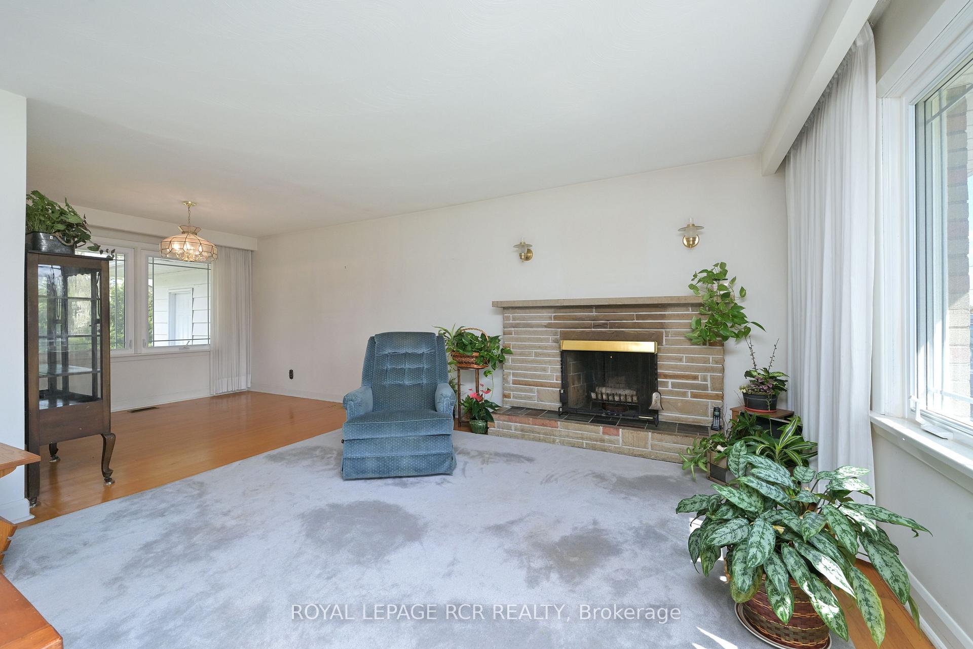 Photo 11 of 47 Elizabeth Drive, King, Nobleton — HOMEH