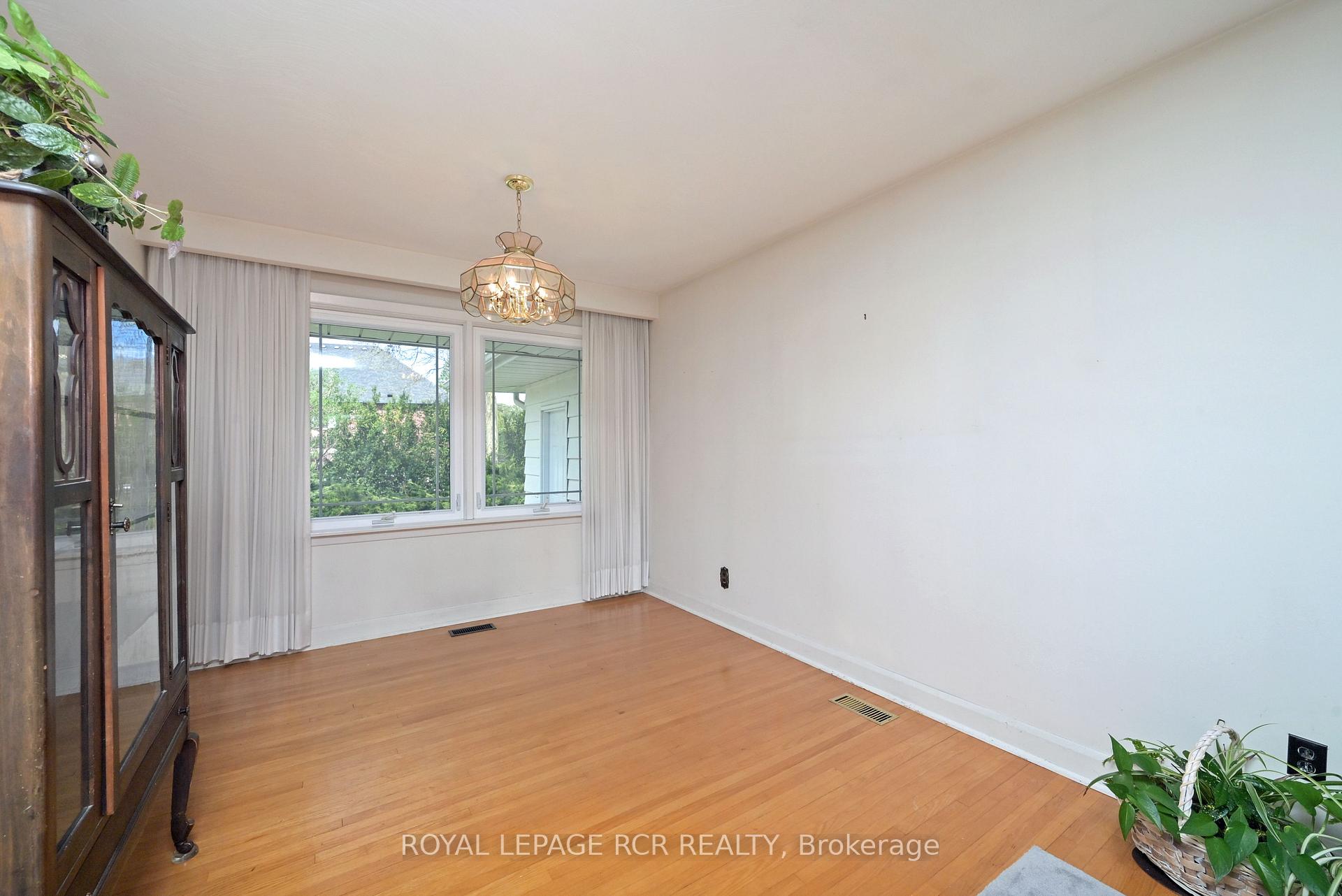 Photo 13 of 47 Elizabeth Drive, King, Nobleton — HOMEH