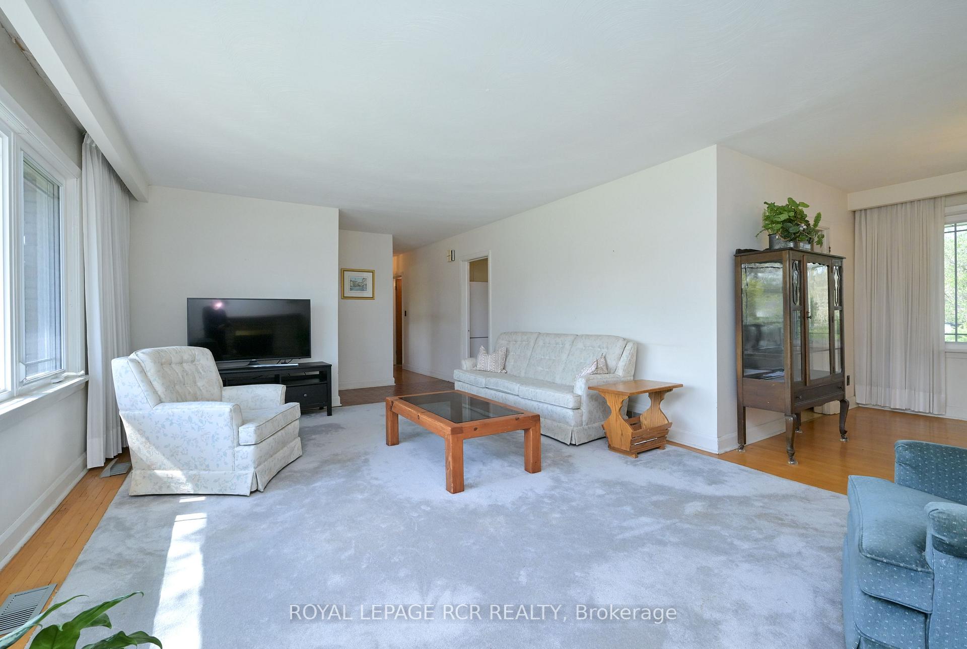 Photo 14 of 47 Elizabeth Drive, King, Nobleton — HOMEH