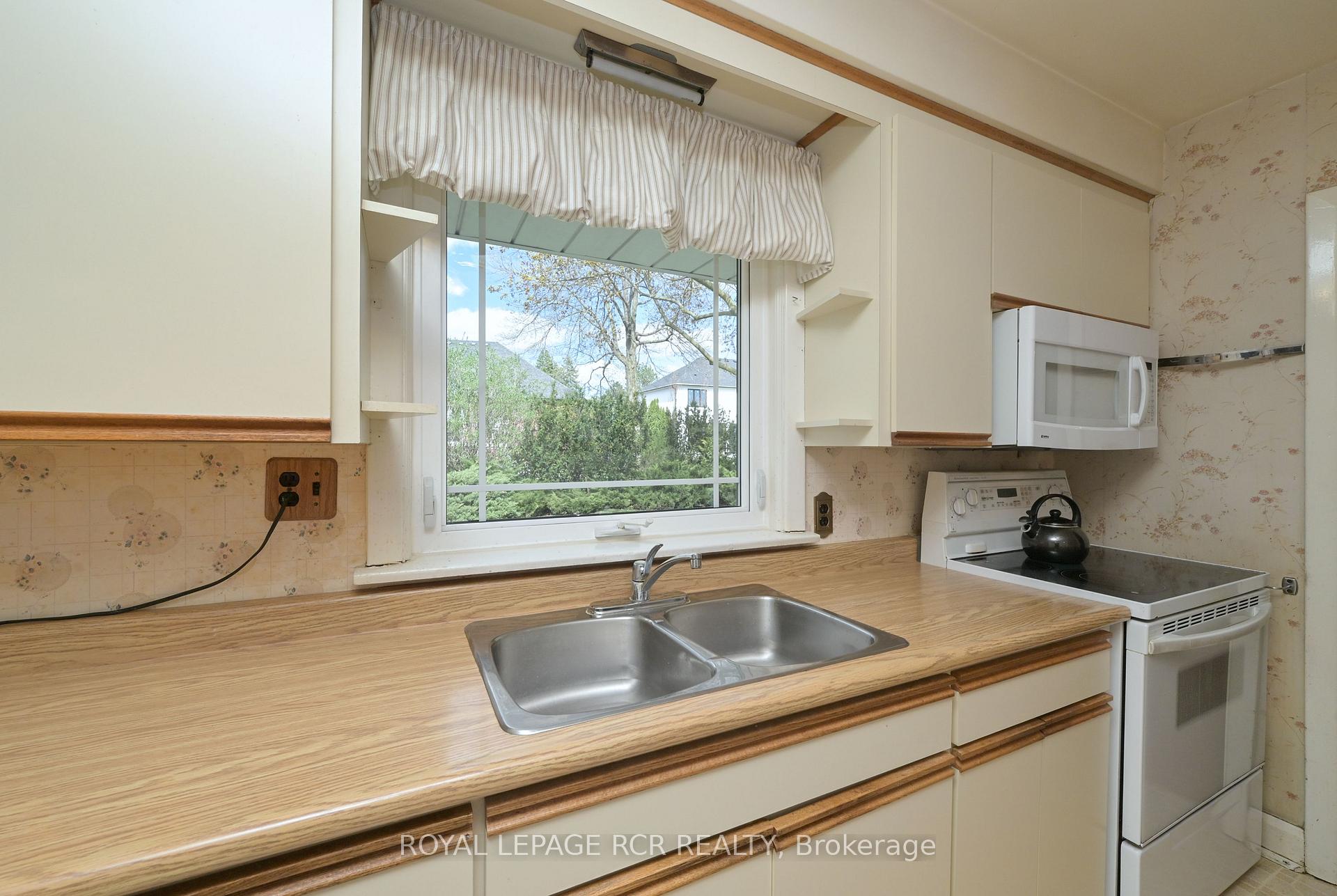 Photo 17 of 47 Elizabeth Drive, King, Nobleton — HOMEH
