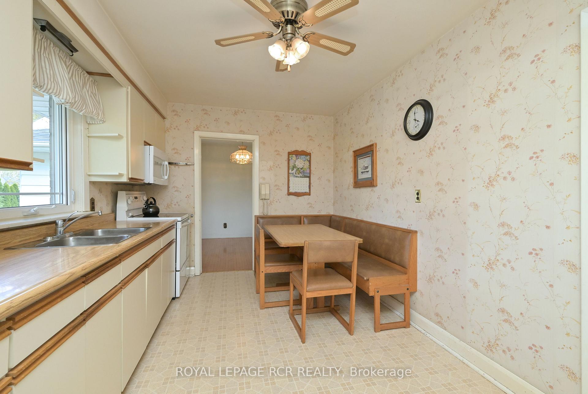 Photo 18 of 47 Elizabeth Drive, King, Nobleton — HOMEH