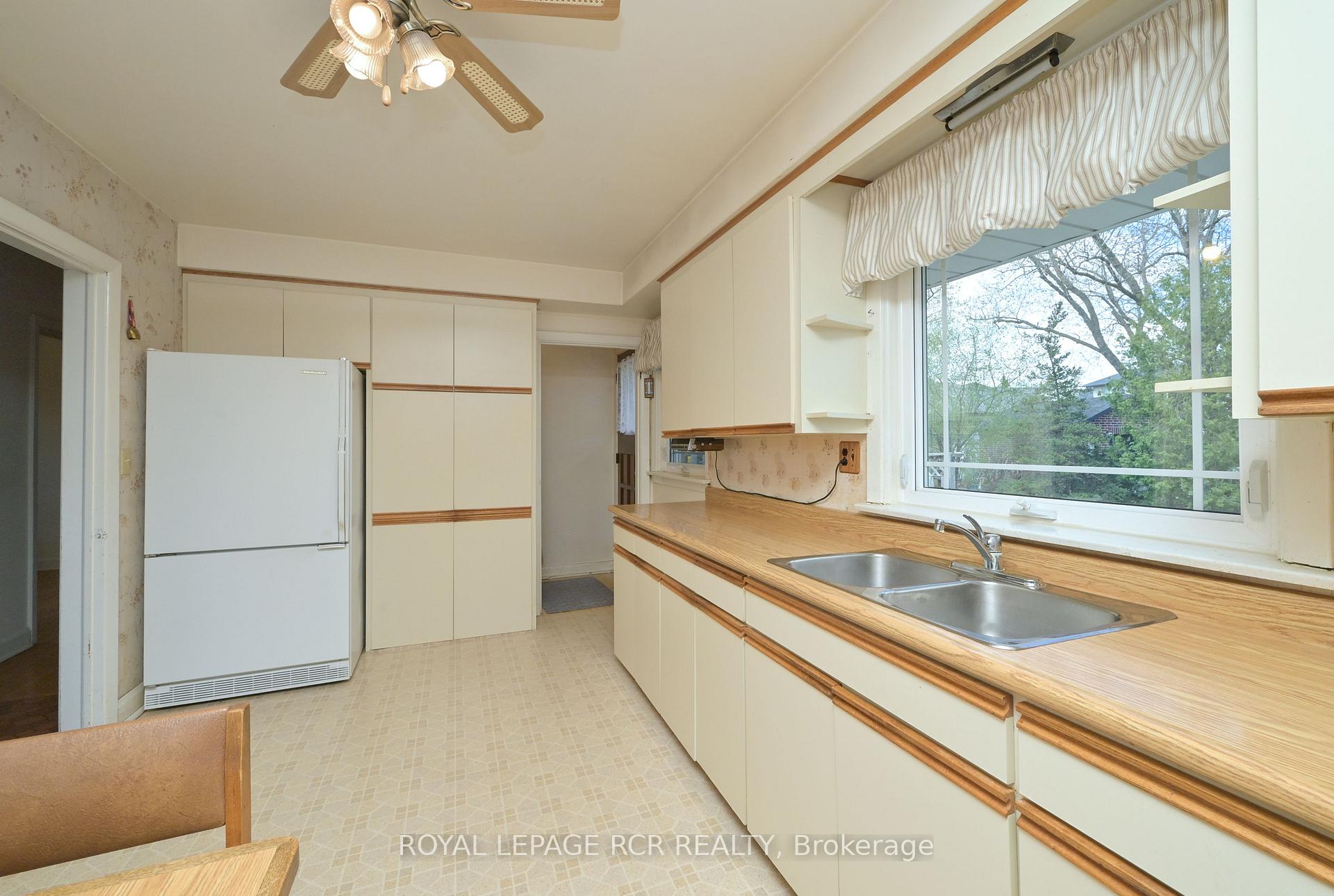 Photo 20 of 47 Elizabeth Drive, King, Nobleton — HOMEH