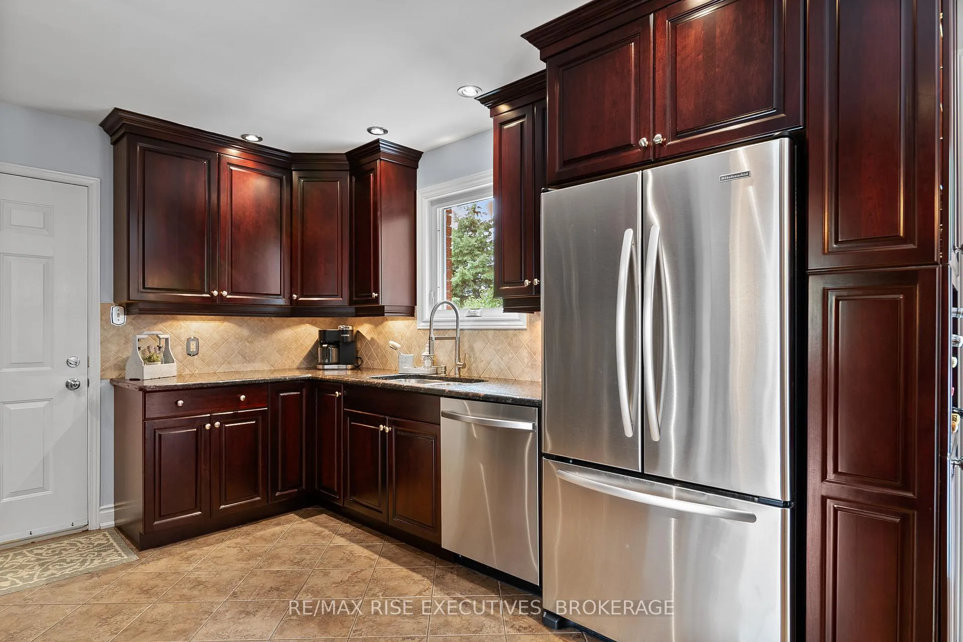 Photo 18 of 1039 Ryan Court, Kingston, North of Taylor-Kidd Blvd — HOMEH