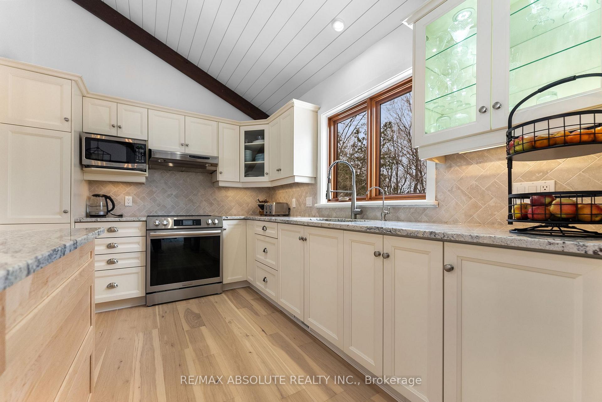 Photo 11 of 4 Rockwood Drive, McNab/Braeside, Mcnab/Braeside Twps — HOMEH