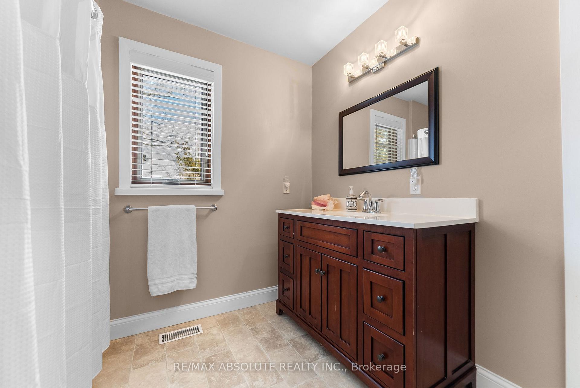 Photo 35 of 4 Rockwood Drive, McNab/Braeside, Mcnab/Braeside Twps — HOMEH