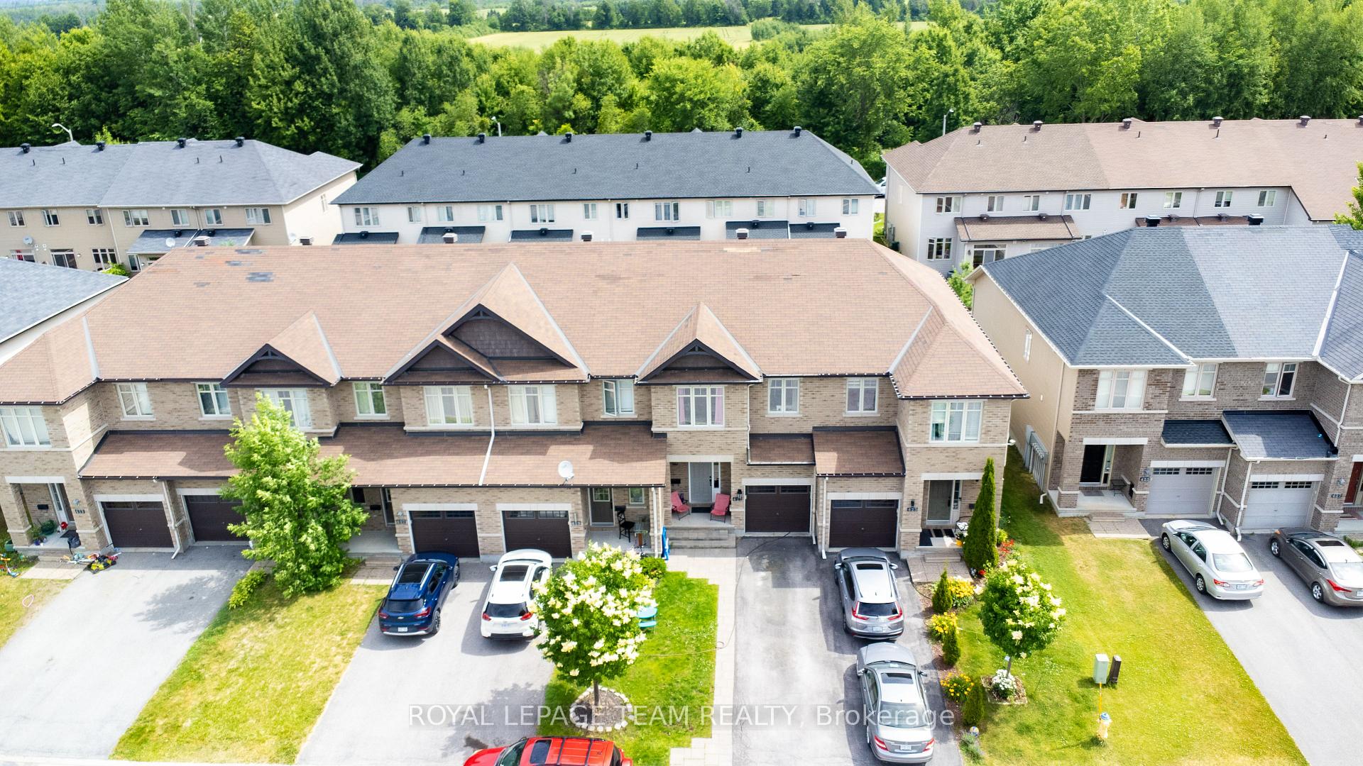 Photo 2 of 421 Arncliffe Avenue, Ottawa, Kanata - Morgan's Grant/South March — HOMEH