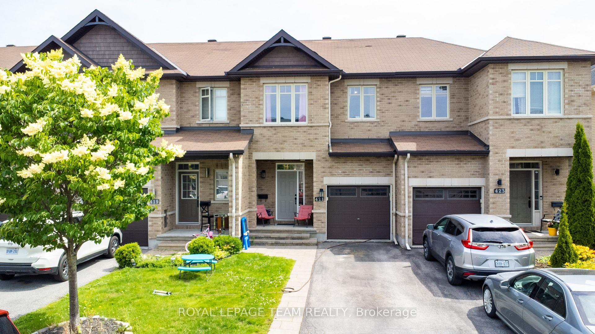 Photo 3 of 421 Arncliffe Avenue, Ottawa, Kanata - Morgan's Grant/South March — HOMEH