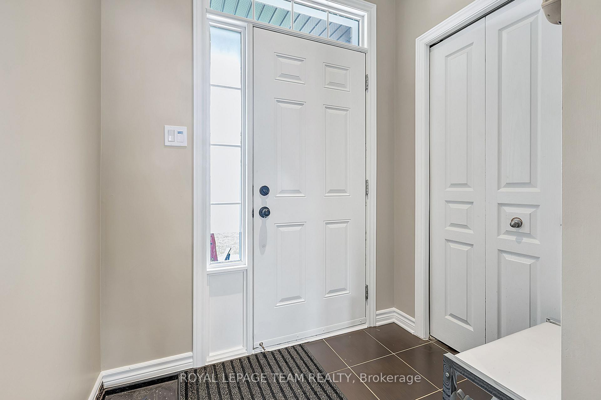 Photo 5 of 421 Arncliffe Avenue, Ottawa, Kanata - Morgan's Grant/South March — HOMEH