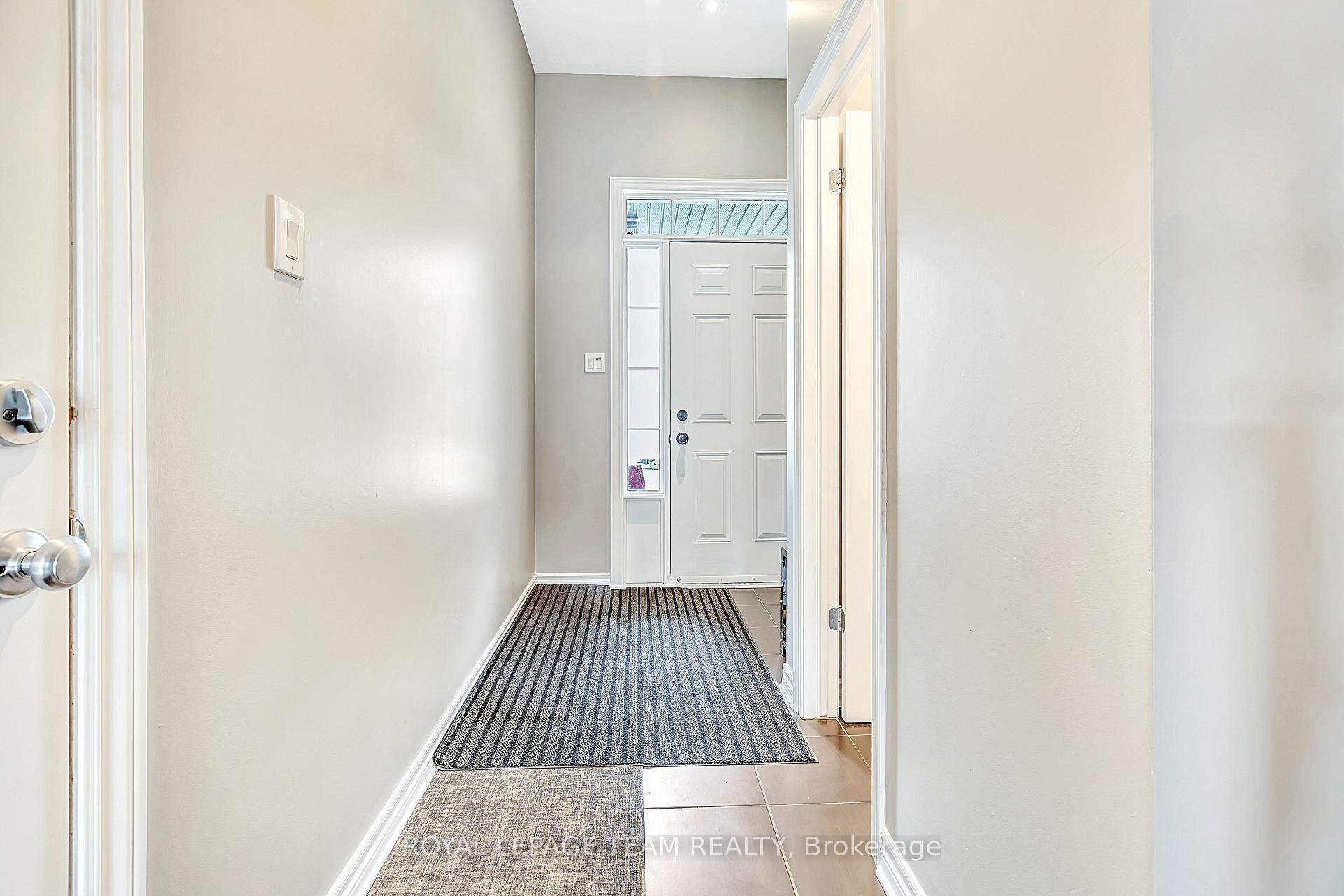Photo 6 of 421 Arncliffe Avenue, Ottawa, Kanata - Morgan's Grant/South March — HOMEH