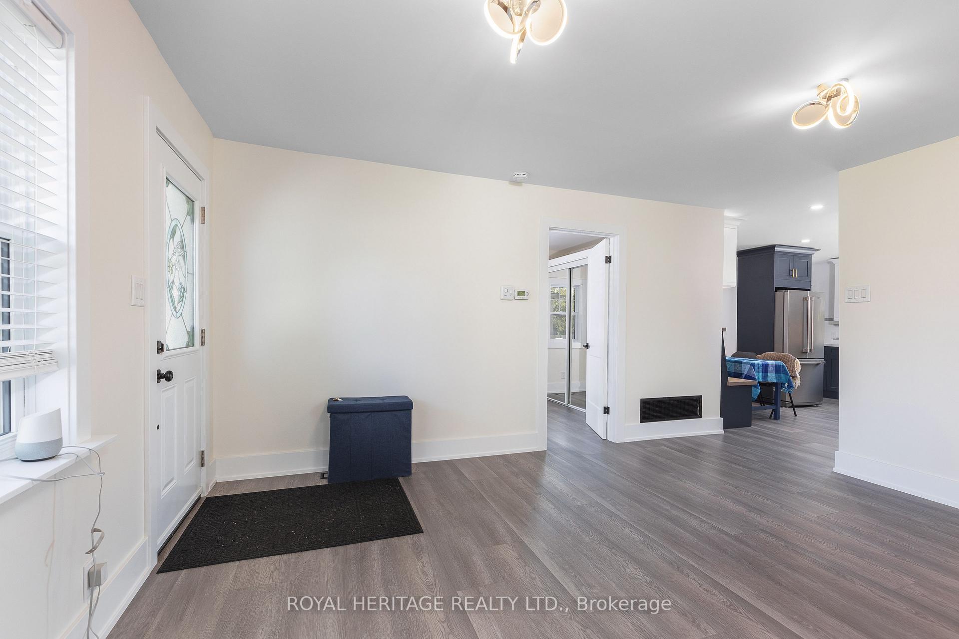 Photo 5 of 1275 Killarney Beach Road, Innisfil, Lefroy — HOMEH